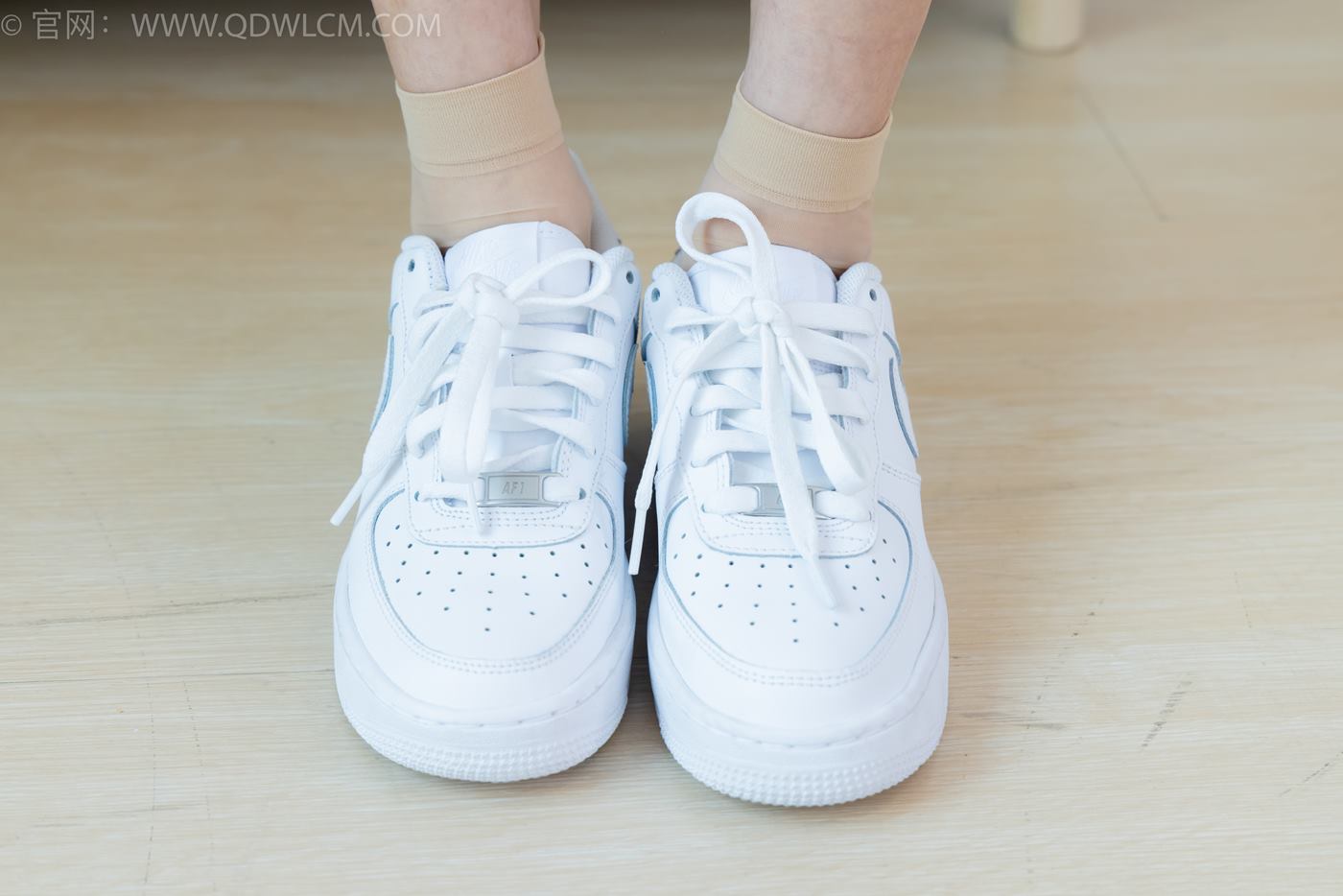 图片[10]-物恋传媒 NO.2245 茯苓-板鞋、短款薄肉丝、裸足[174P] – 速更版-美库