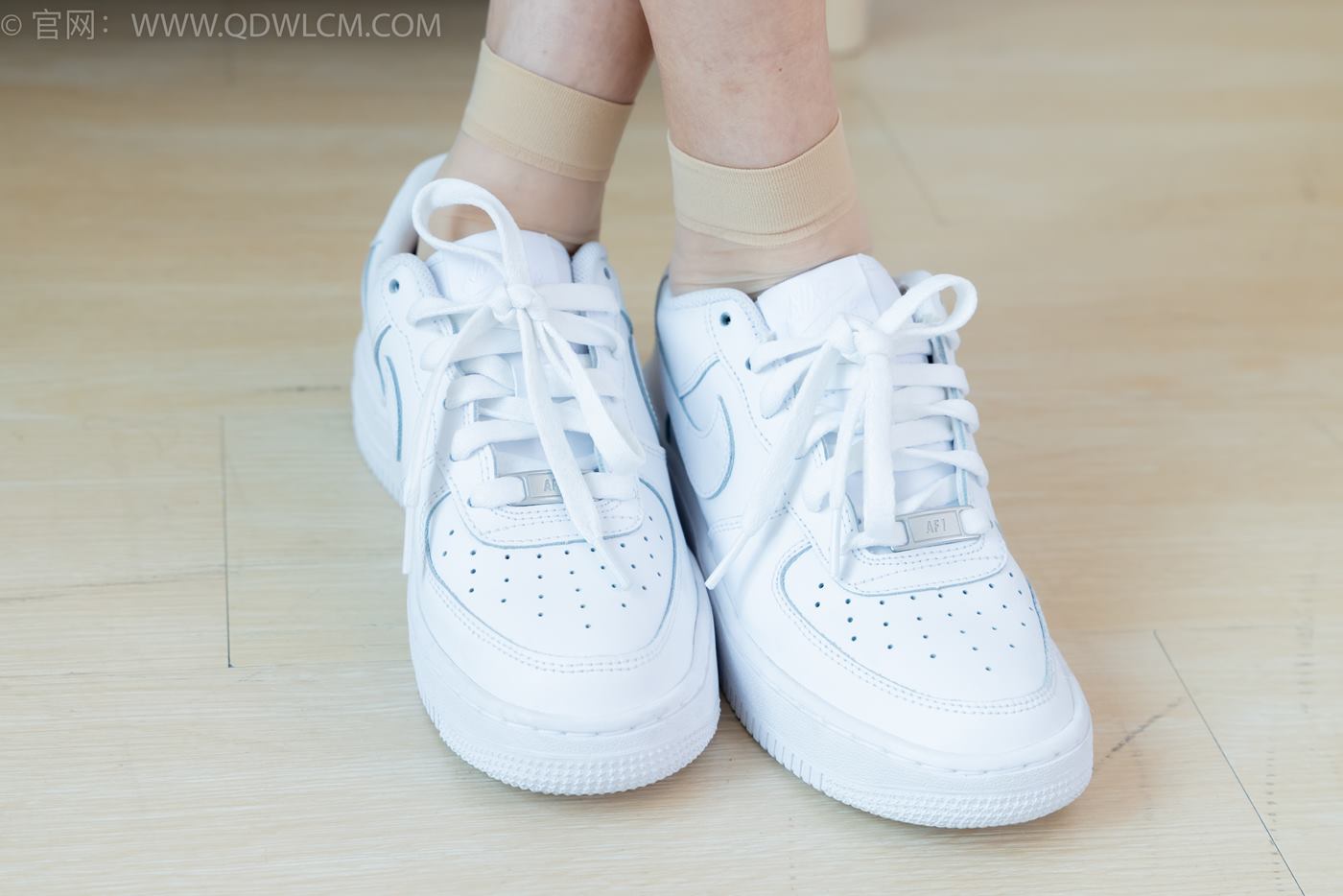 图片[11]-物恋传媒 NO.2245 茯苓-板鞋、短款薄肉丝、裸足[174P] – 速更版-美库