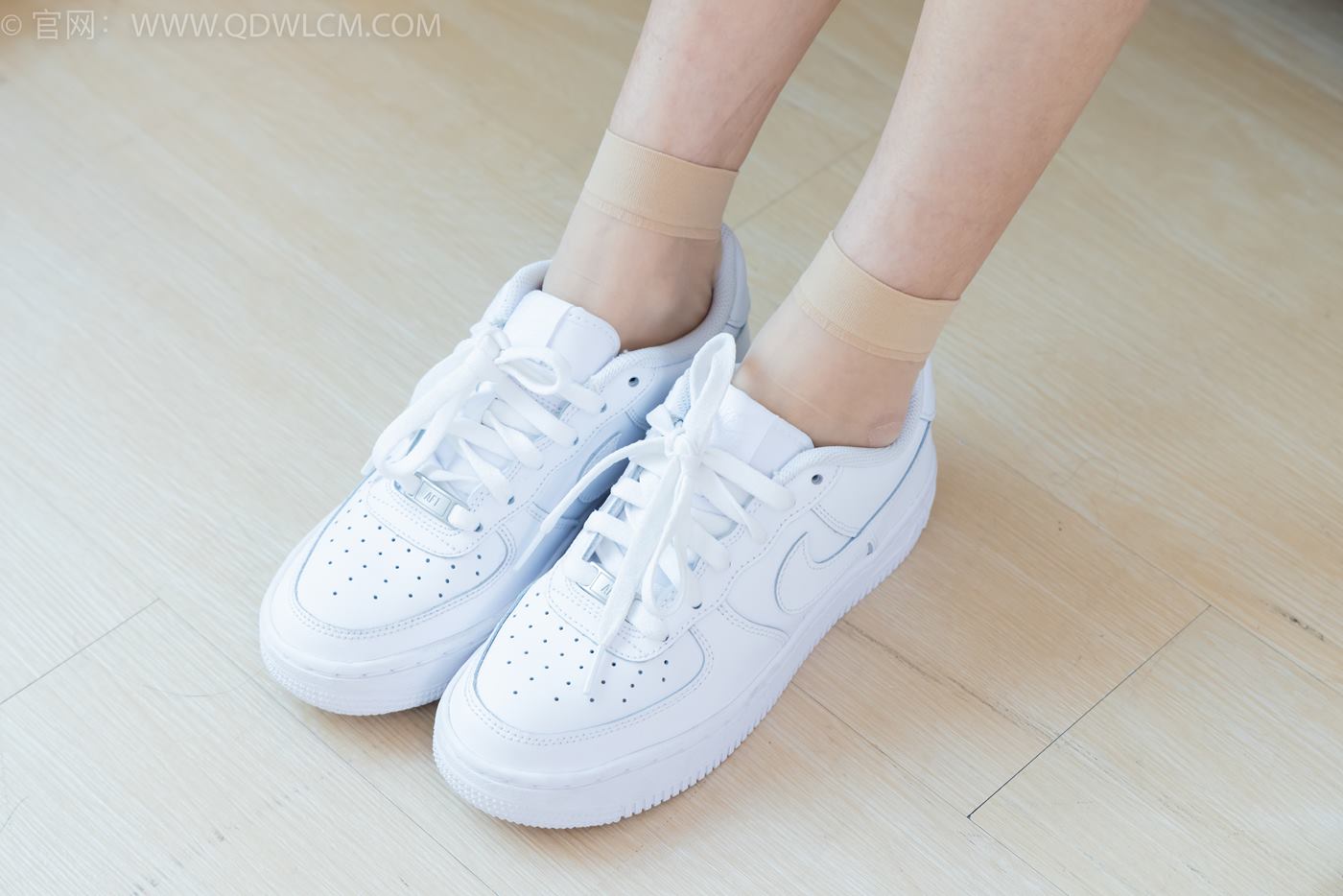 图片[26]-物恋传媒 NO.2245 茯苓-板鞋、短款薄肉丝、裸足[174P] – 速更版-美库