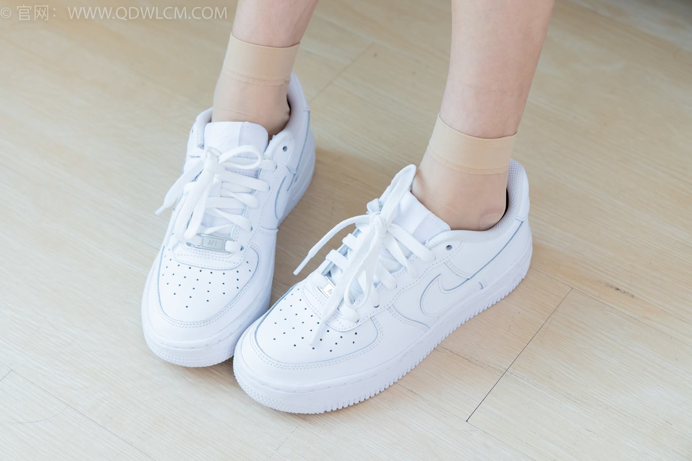 图片[27]-物恋传媒 NO.2245 茯苓-板鞋、短款薄肉丝、裸足[174P] – 速更版-美库