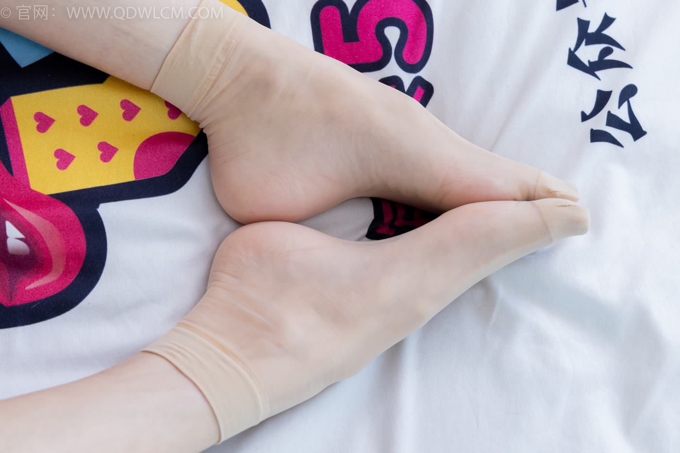 图片[76]-物恋传媒 NO.2245 茯苓-板鞋、短款薄肉丝、裸足[174P] – 速更版-美库