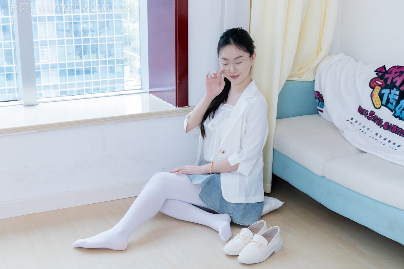 图片[21]-物恋传媒 NO.2246 美兔-皮鞋、厚白丝、皮筋绑脚老头乐挠脚剧情[125P] – 速更版-美库