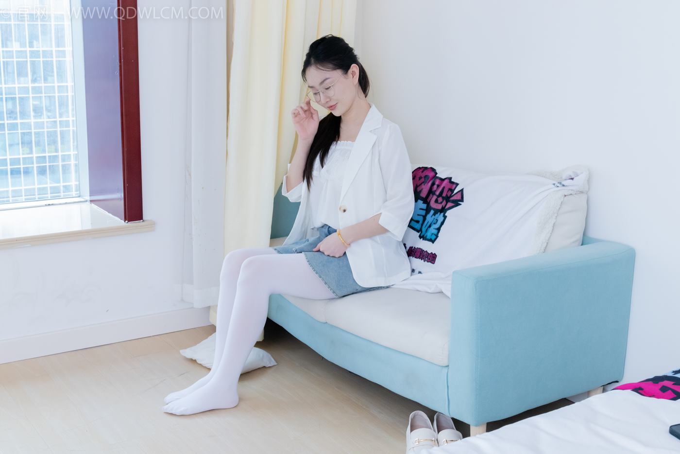 图片[34]-物恋传媒 NO.2246 美兔-皮鞋、厚白丝、皮筋绑脚老头乐挠脚剧情[125P] – 速更版-美库