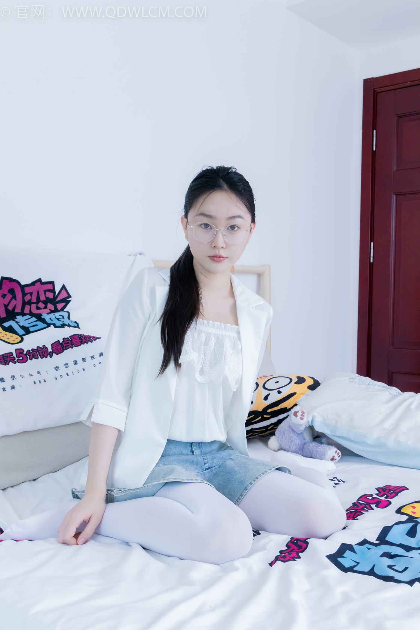 图片[41]-物恋传媒 NO.2246 美兔-皮鞋、厚白丝、皮筋绑脚老头乐挠脚剧情[125P] – 速更版-美库