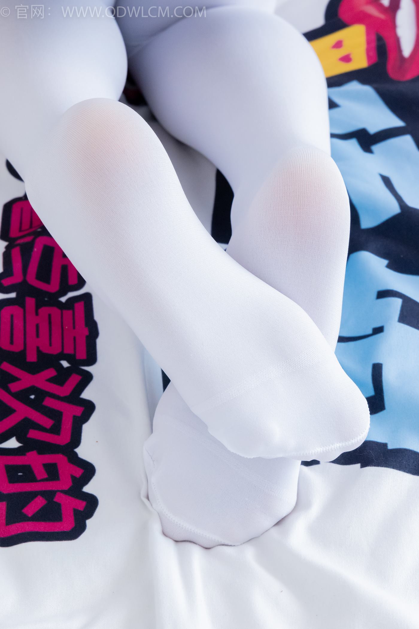 图片[53]-物恋传媒 NO.2246 美兔-皮鞋、厚白丝、皮筋绑脚老头乐挠脚剧情[125P] – 速更版-美库