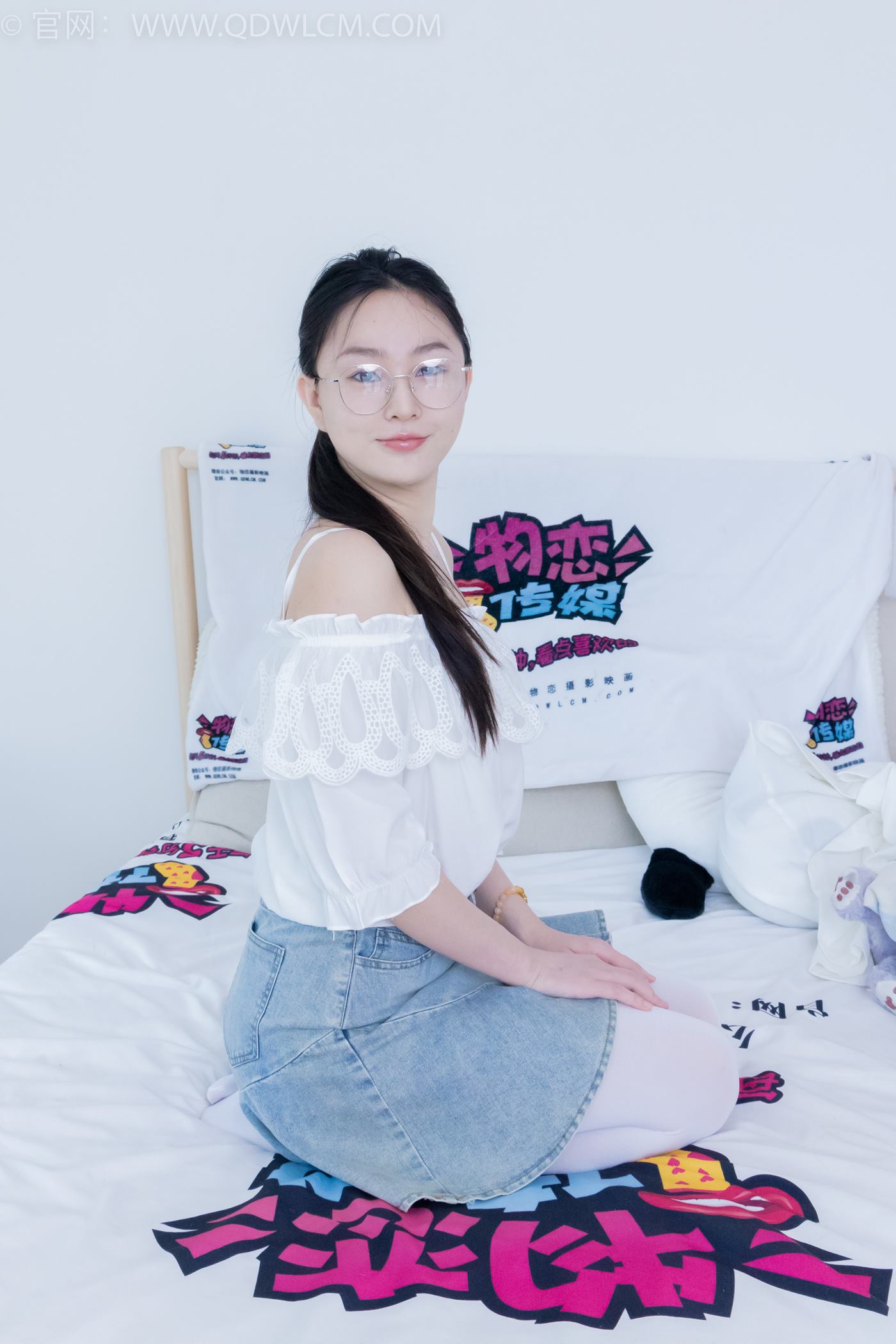 图片[58]-物恋传媒 NO.2246 美兔-皮鞋、厚白丝、皮筋绑脚老头乐挠脚剧情[125P] – 速更版-美库