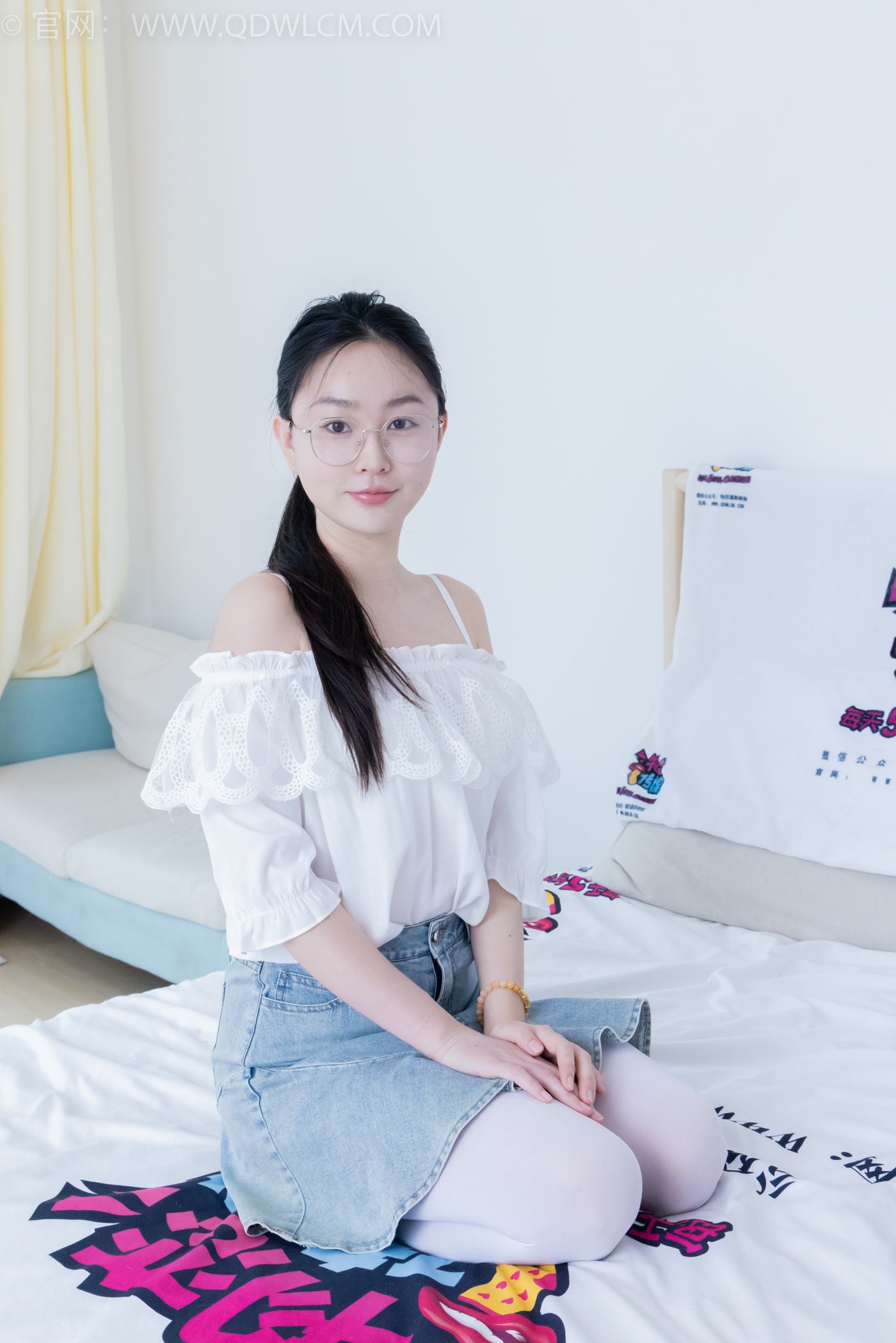 图片[60]-物恋传媒 NO.2246 美兔-皮鞋、厚白丝、皮筋绑脚老头乐挠脚剧情[125P] – 速更版-美库