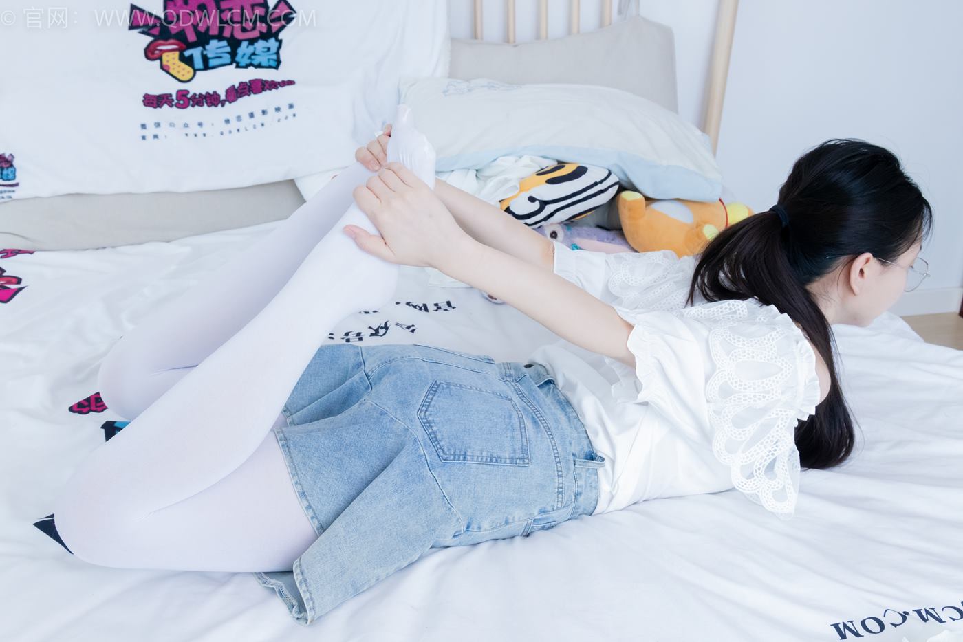 图片[78]-物恋传媒 NO.2246 美兔-皮鞋、厚白丝、皮筋绑脚老头乐挠脚剧情[125P] – 速更版-美库