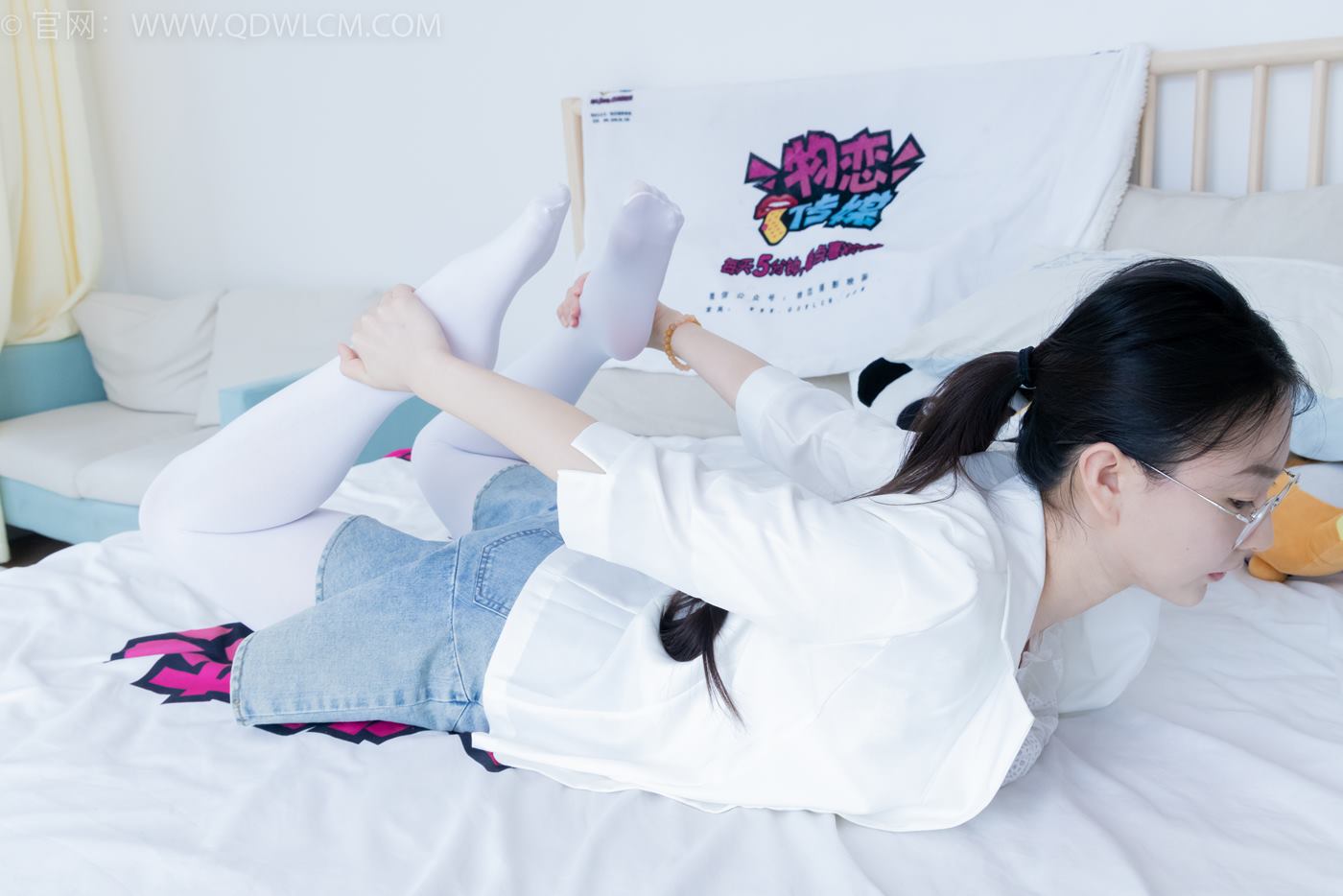 图片[84]-物恋传媒 NO.2246 美兔-皮鞋、厚白丝、皮筋绑脚老头乐挠脚剧情[125P] – 速更版-美库