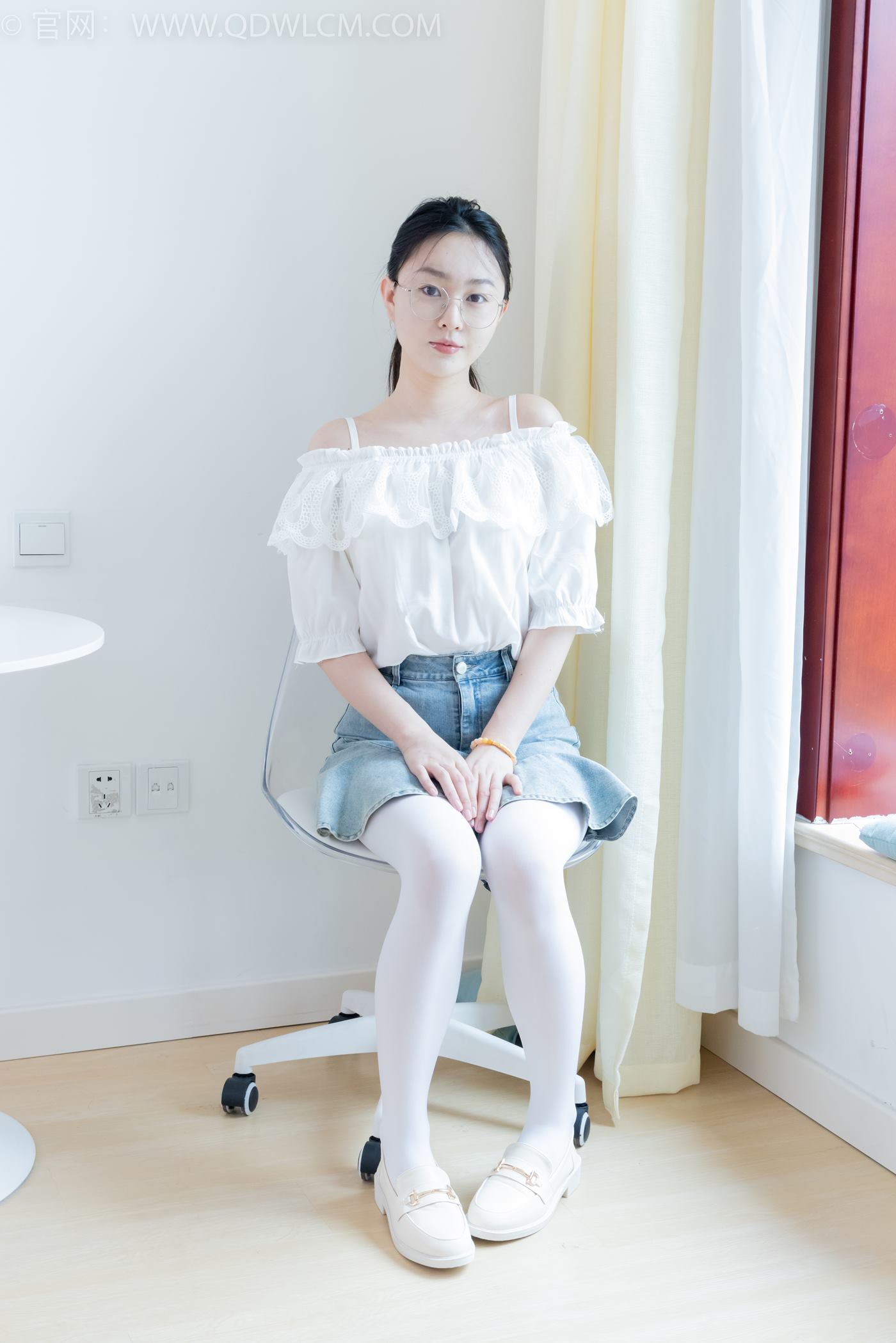 图片[107]-物恋传媒 NO.2246 美兔-皮鞋、厚白丝、皮筋绑脚老头乐挠脚剧情[125P] – 速更版-美库