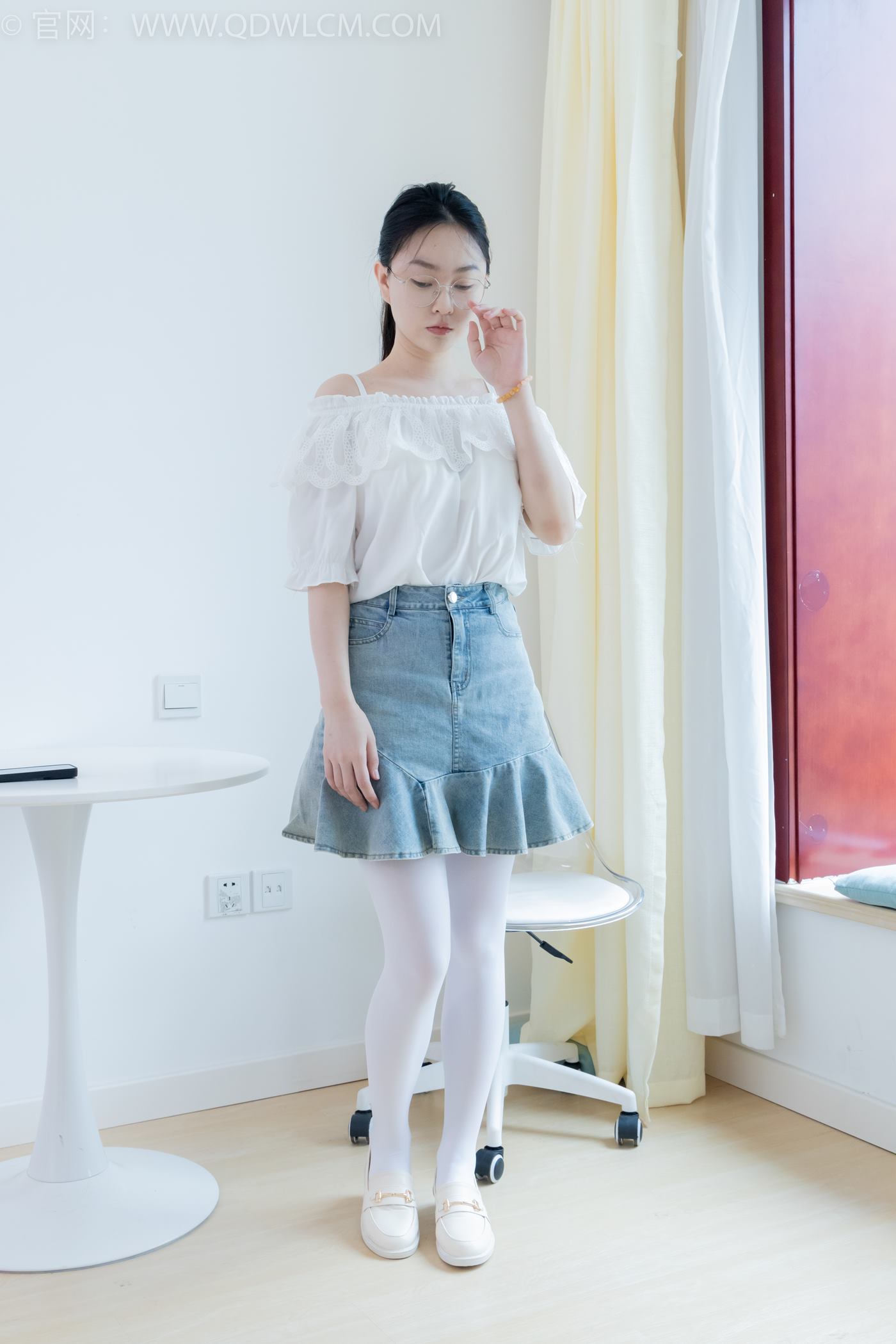 图片[112]-物恋传媒 NO.2246 美兔-皮鞋、厚白丝、皮筋绑脚老头乐挠脚剧情[125P] – 速更版-美库