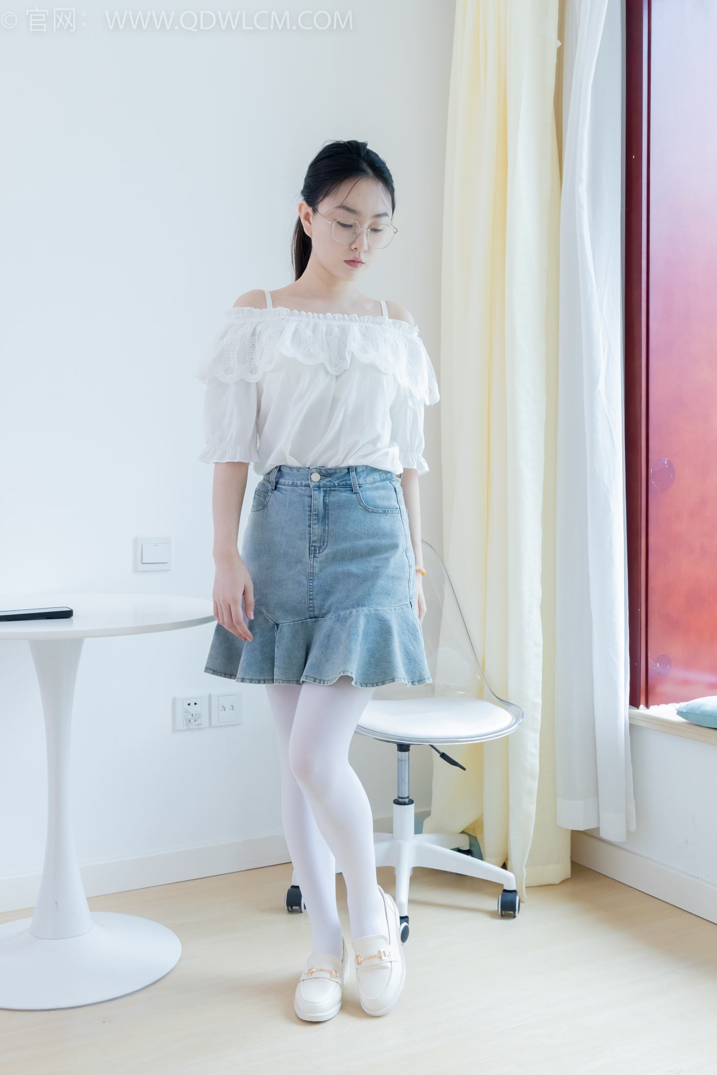 图片[113]-物恋传媒 NO.2246 美兔-皮鞋、厚白丝、皮筋绑脚老头乐挠脚剧情[125P] – 速更版-美库