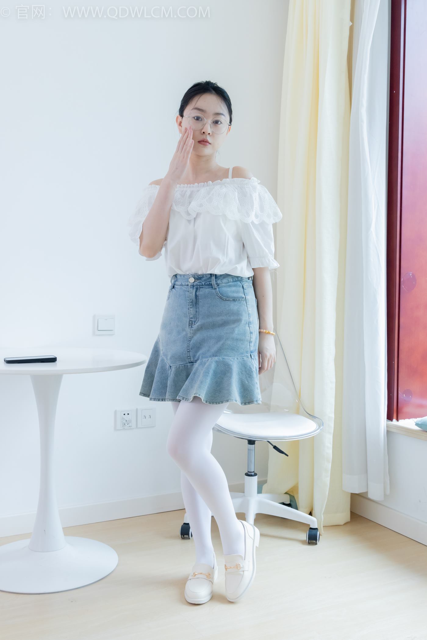 图片[114]-物恋传媒 NO.2246 美兔-皮鞋、厚白丝、皮筋绑脚老头乐挠脚剧情[125P] – 速更版-美库