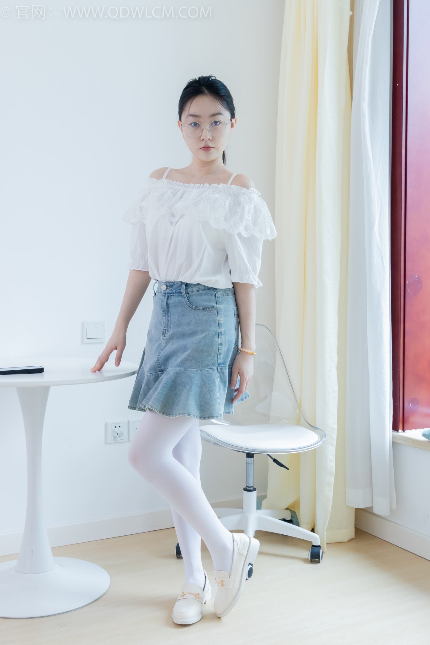 图片[117]-物恋传媒 NO.2246 美兔-皮鞋、厚白丝、皮筋绑脚老头乐挠脚剧情[125P] – 速更版-美库