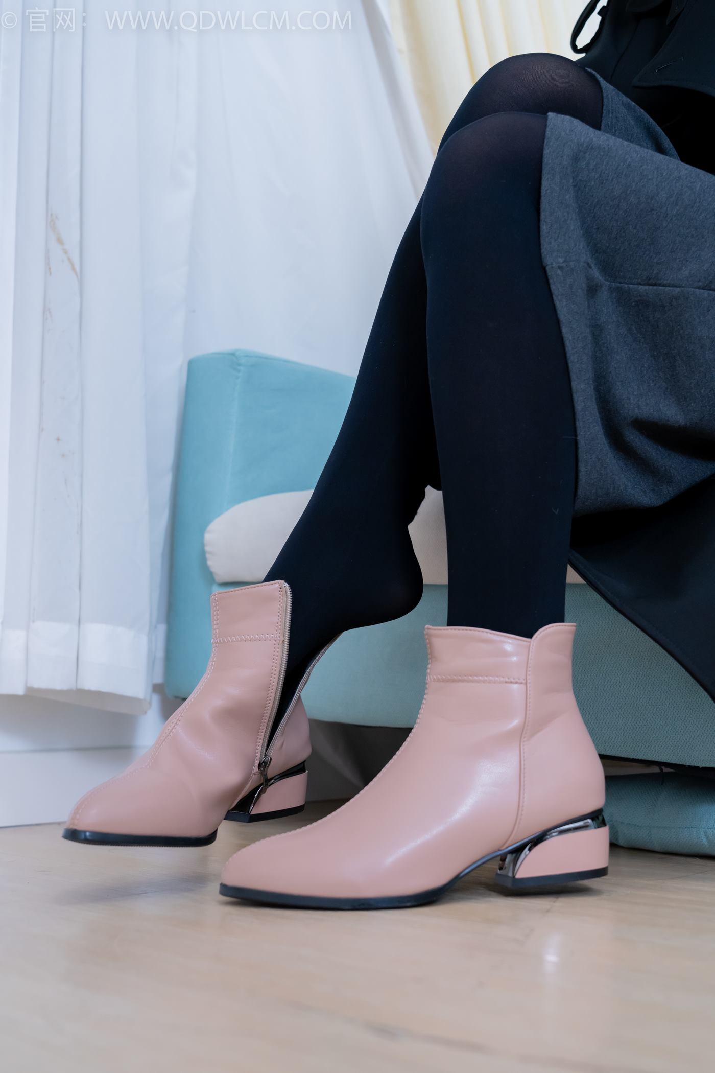 图片[50]-物恋传媒 NO.2247 泡泡-短靴、厚黑丝、皮筋绑脚老头乐挠脚剧情[150P] – 速更版-美库