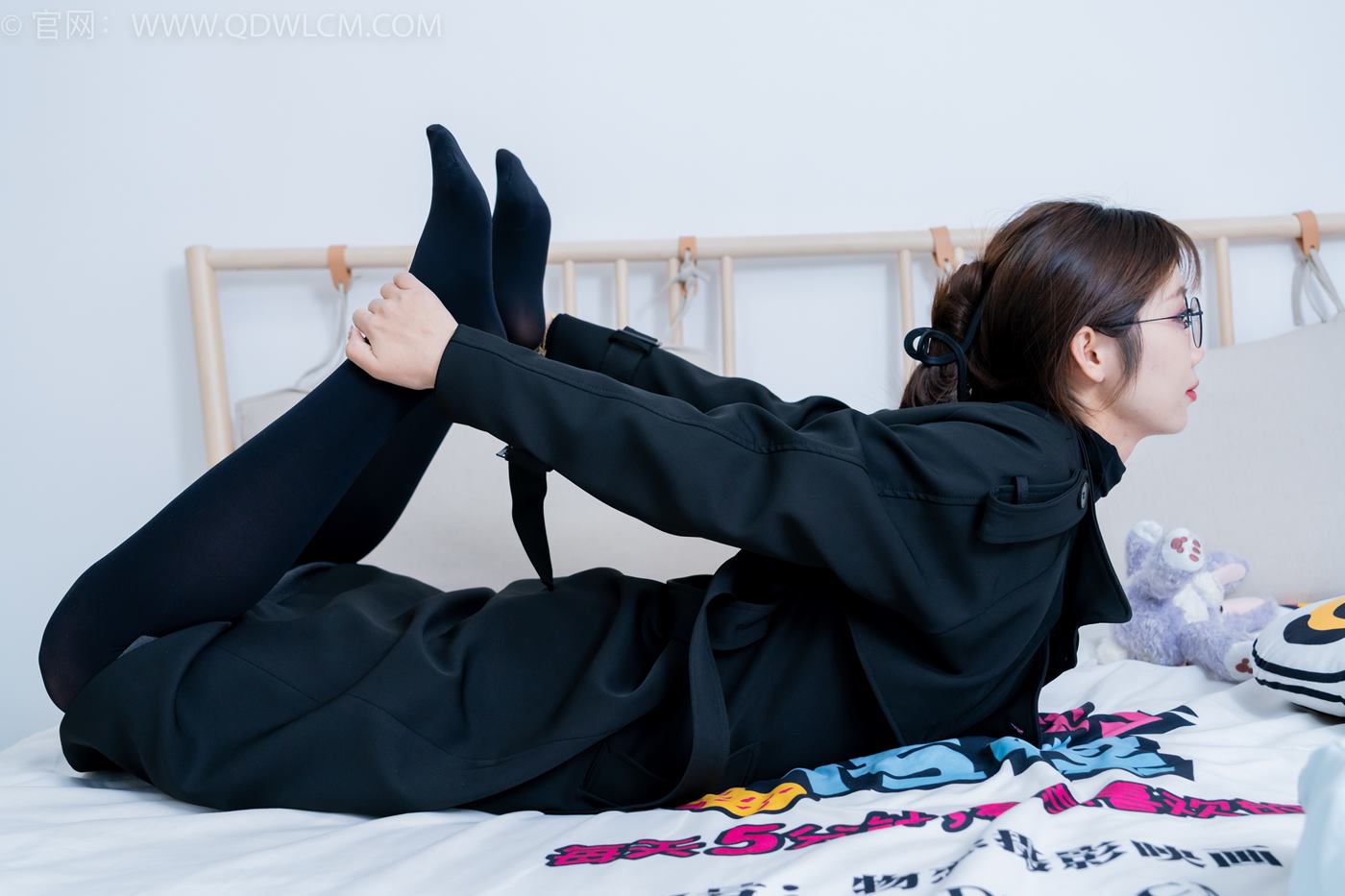 图片[52]-物恋传媒 NO.2247 泡泡-短靴、厚黑丝、皮筋绑脚老头乐挠脚剧情[150P] – 速更版-美库