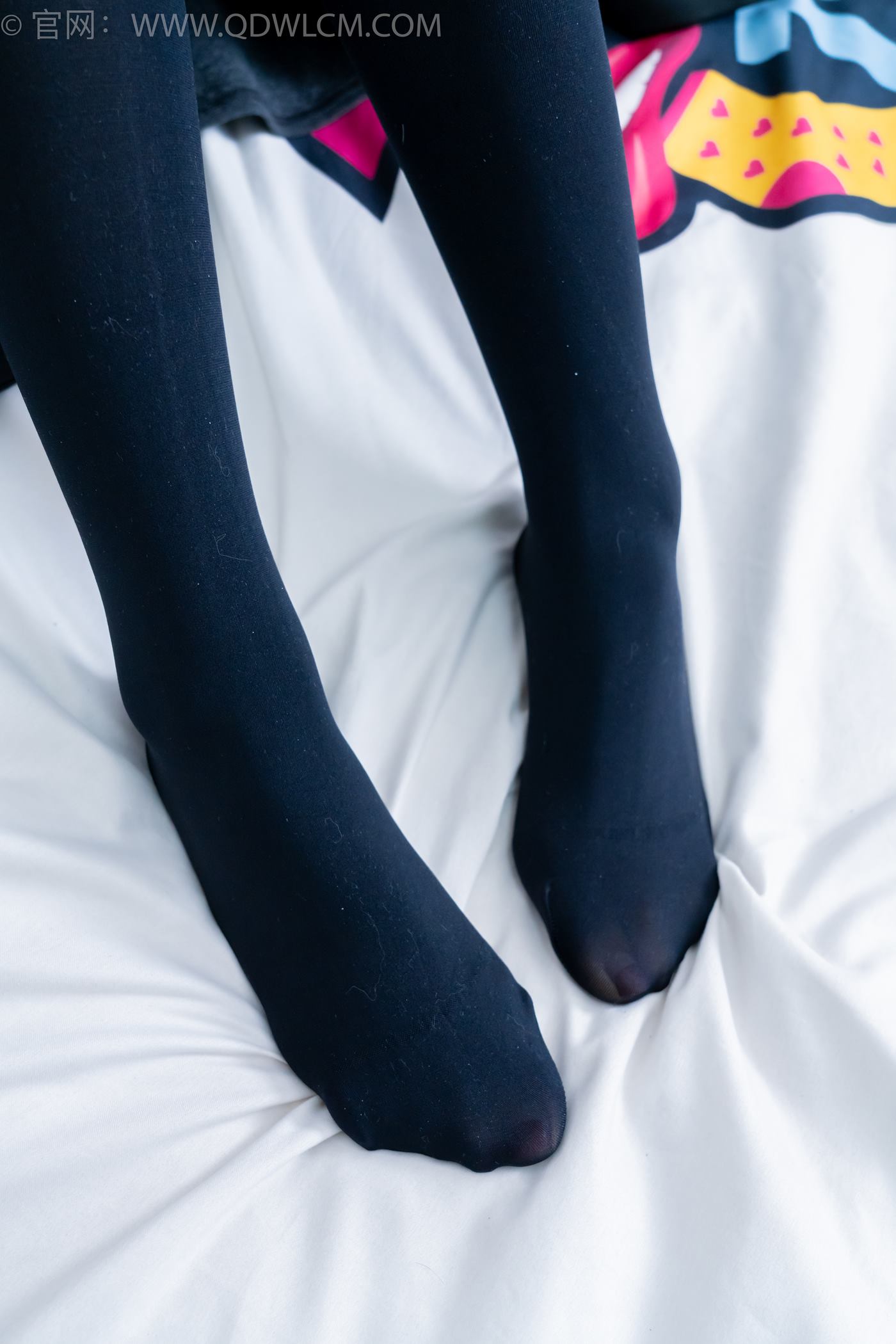 图片[83]-物恋传媒 NO.2247 泡泡-短靴、厚黑丝、皮筋绑脚老头乐挠脚剧情[150P] – 速更版-美库