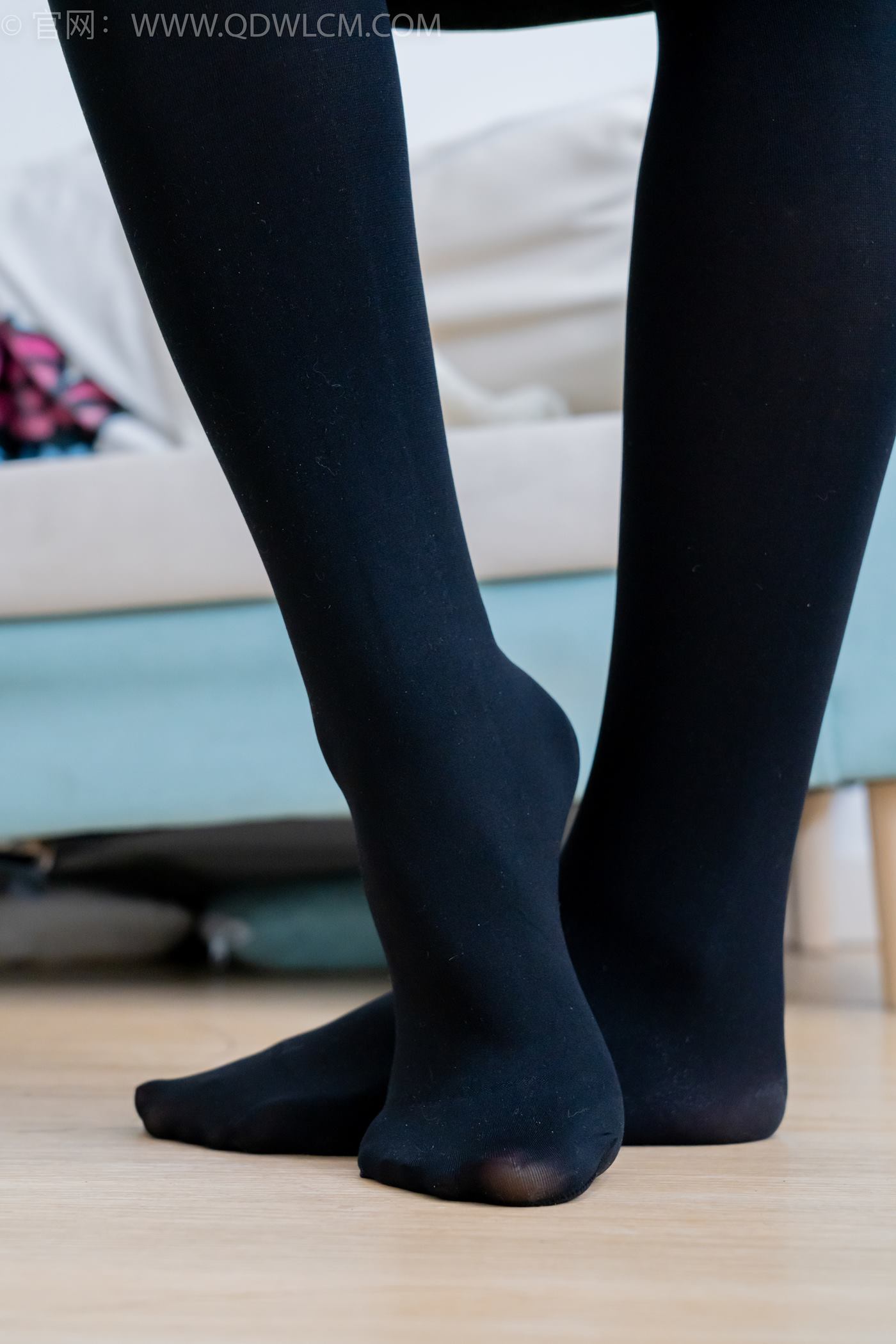 图片[125]-物恋传媒 NO.2247 泡泡-短靴、厚黑丝、皮筋绑脚老头乐挠脚剧情[150P] – 速更版-美库