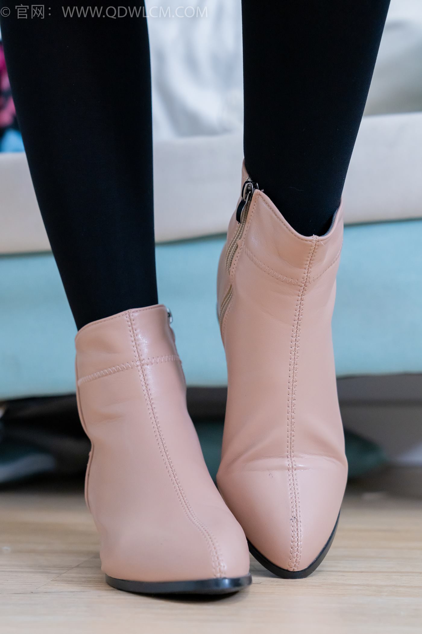 图片[149]-物恋传媒 NO.2247 泡泡-短靴、厚黑丝、皮筋绑脚老头乐挠脚剧情[150P] – 速更版-美库