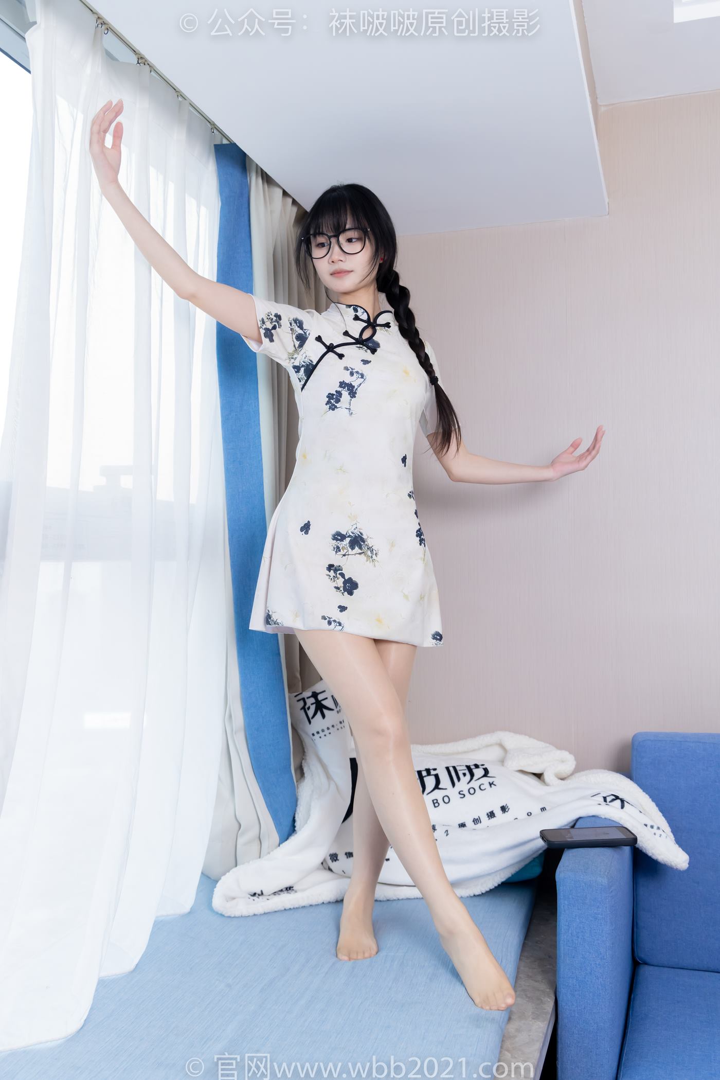 图片[17]-[BoBoSocks袜啵啵]NO.505 甜甜圈-低跟鞋、油亮肉丝、旗袍[140P] – 速更版-美库