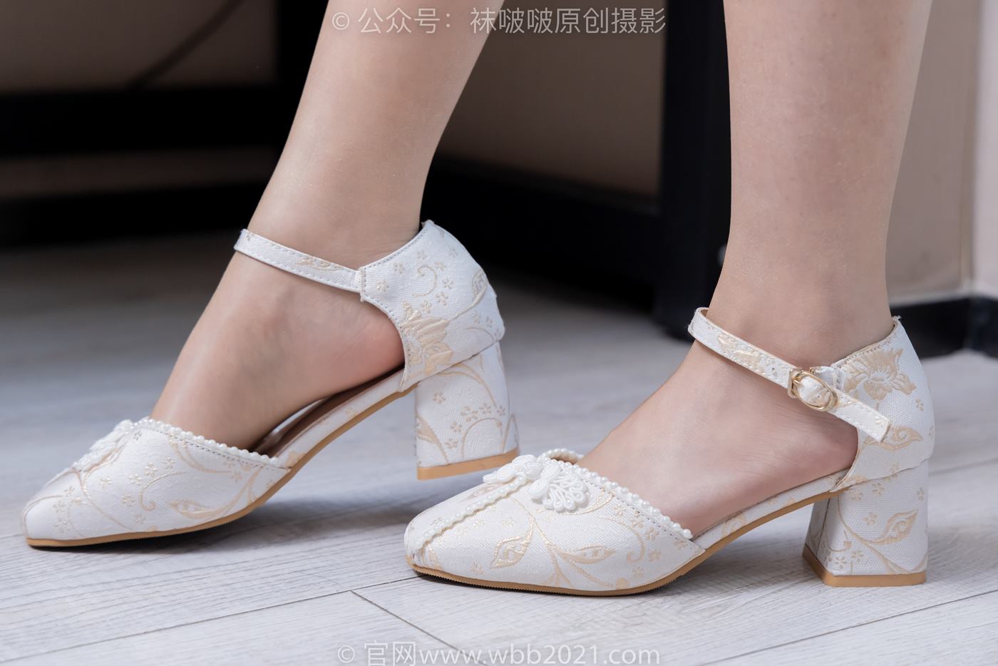 图片[94]-[BoBoSocks袜啵啵]NO.505 甜甜圈-低跟鞋、油亮肉丝、旗袍[140P] – 速更版-美库