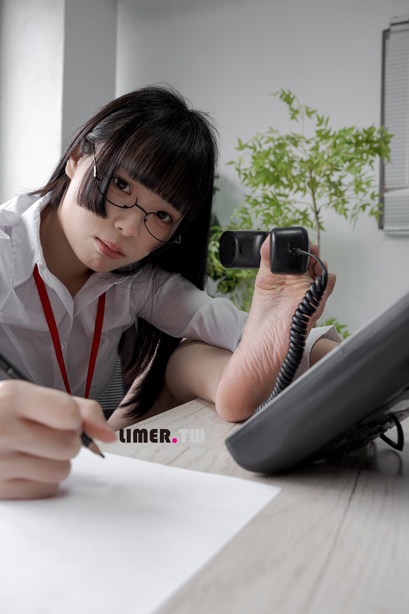 图片[76]-Limerence原创 NO.095 之之 绝美职员让你上班无法专心的黑丝＆裸足[140P] – 速更版-美库