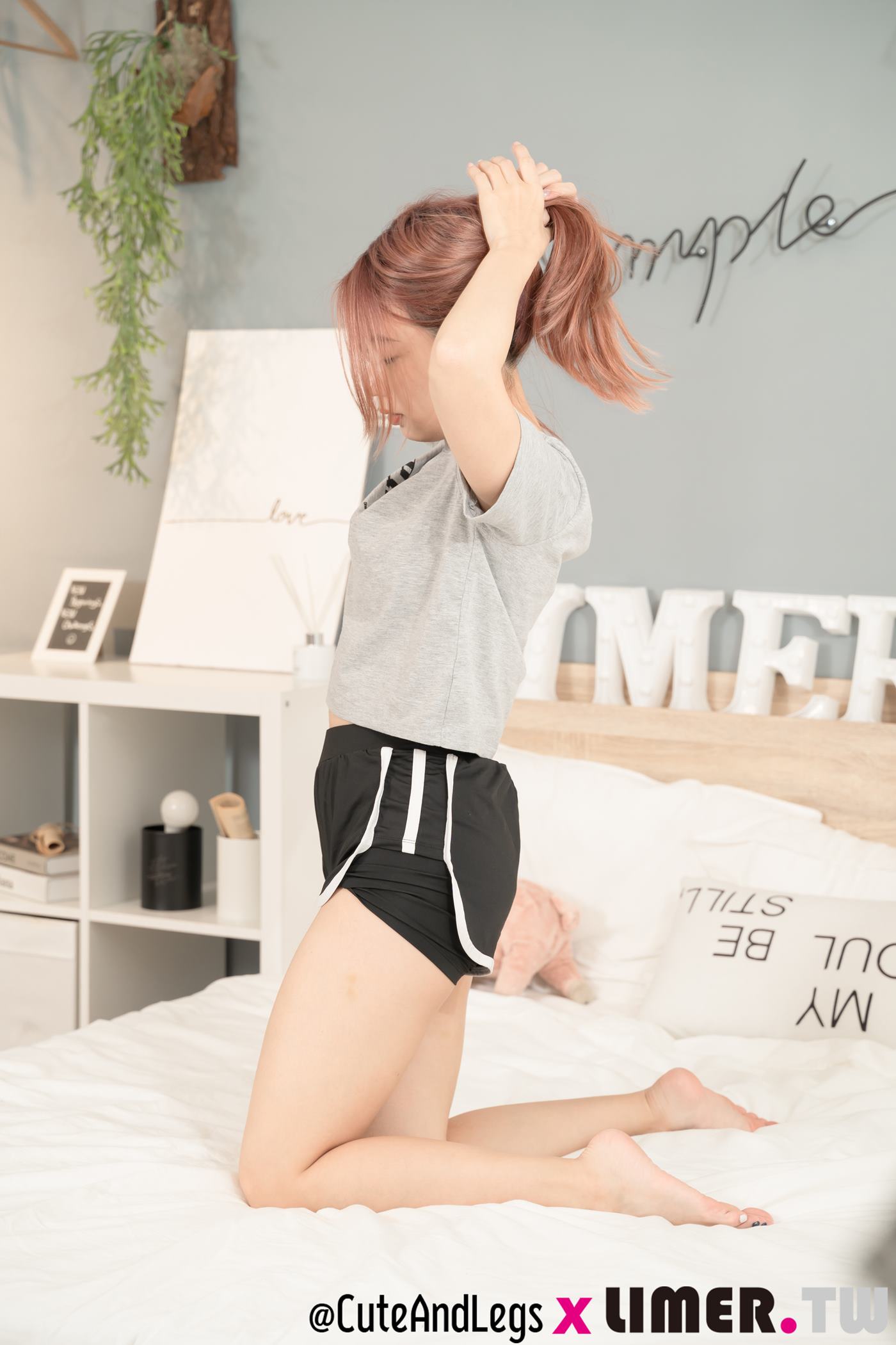 图片[67]-Limerence原创 NO.096 Shine 真理裤特辑之危险边缘！小只马Shine 筋开腰软秀裸足[100P] – 速更版-美库