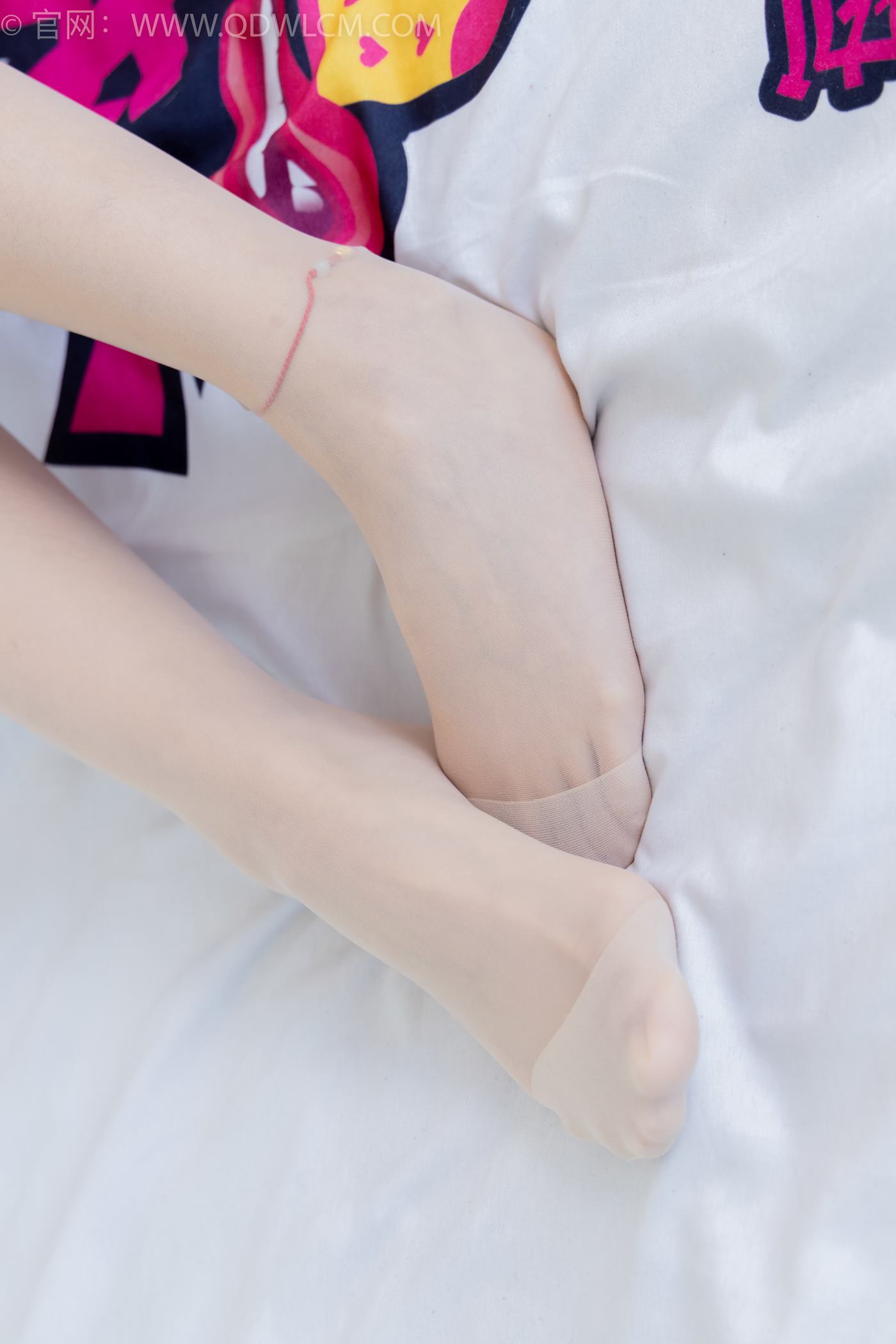 图片[91]-物恋传媒 NO.2250 岚岚-板鞋、白棉袜、薄肉丝、老头乐挠脚剧情[126P] – 速更版-美库