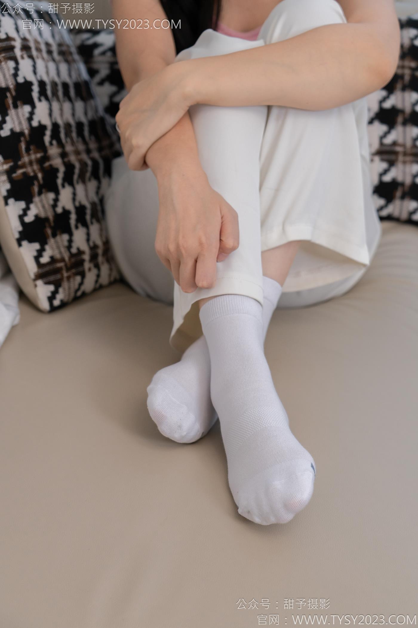 图片[63]-甜予摄影 NO.124 梦梦-板鞋、白棉袜、裸足[84P] – 速更版-美库