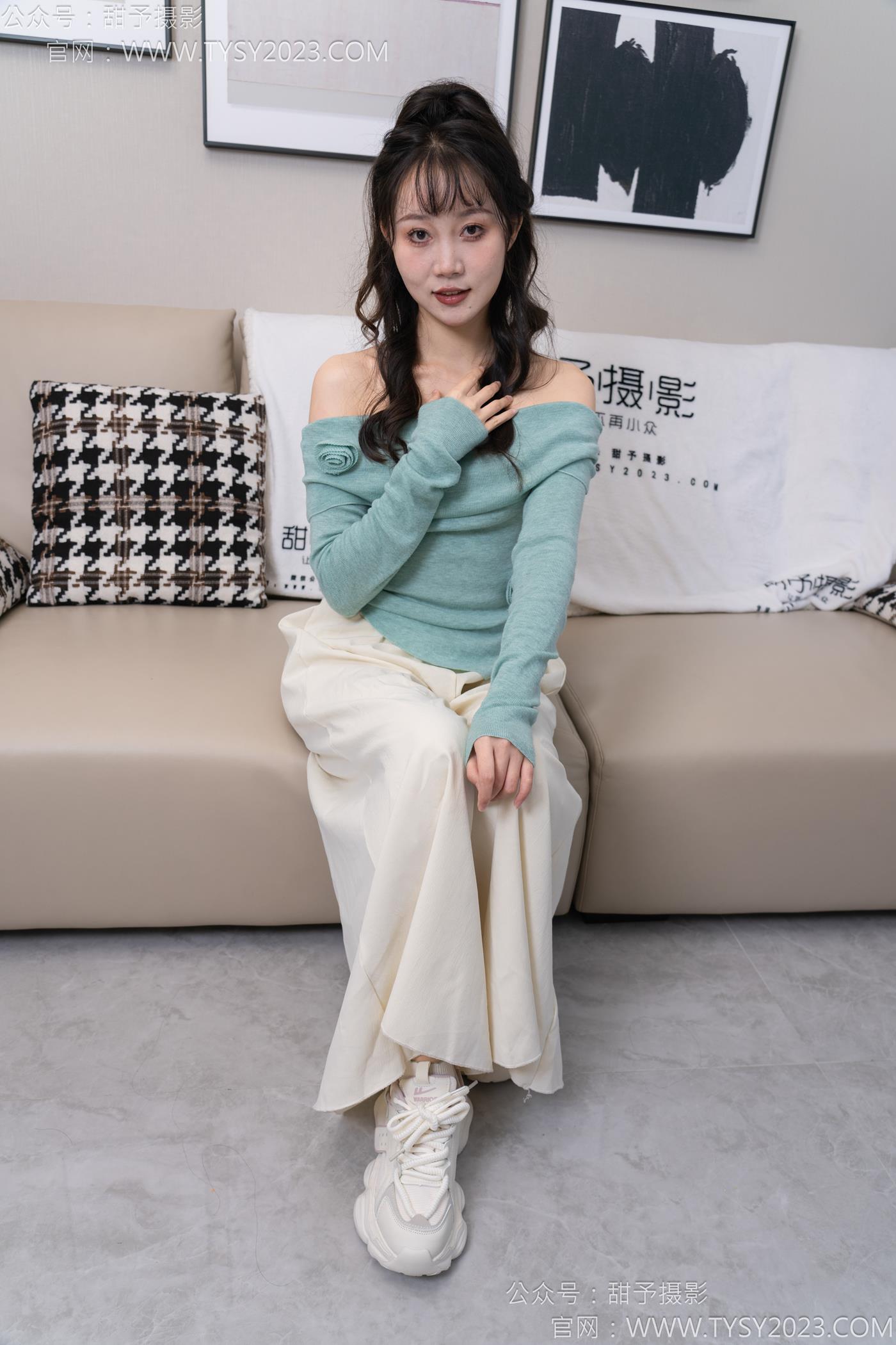 图片[17]-甜予摄影 NO.125 丹丹-运动鞋、白棉袜、裸足[114P] – 速更版-美库