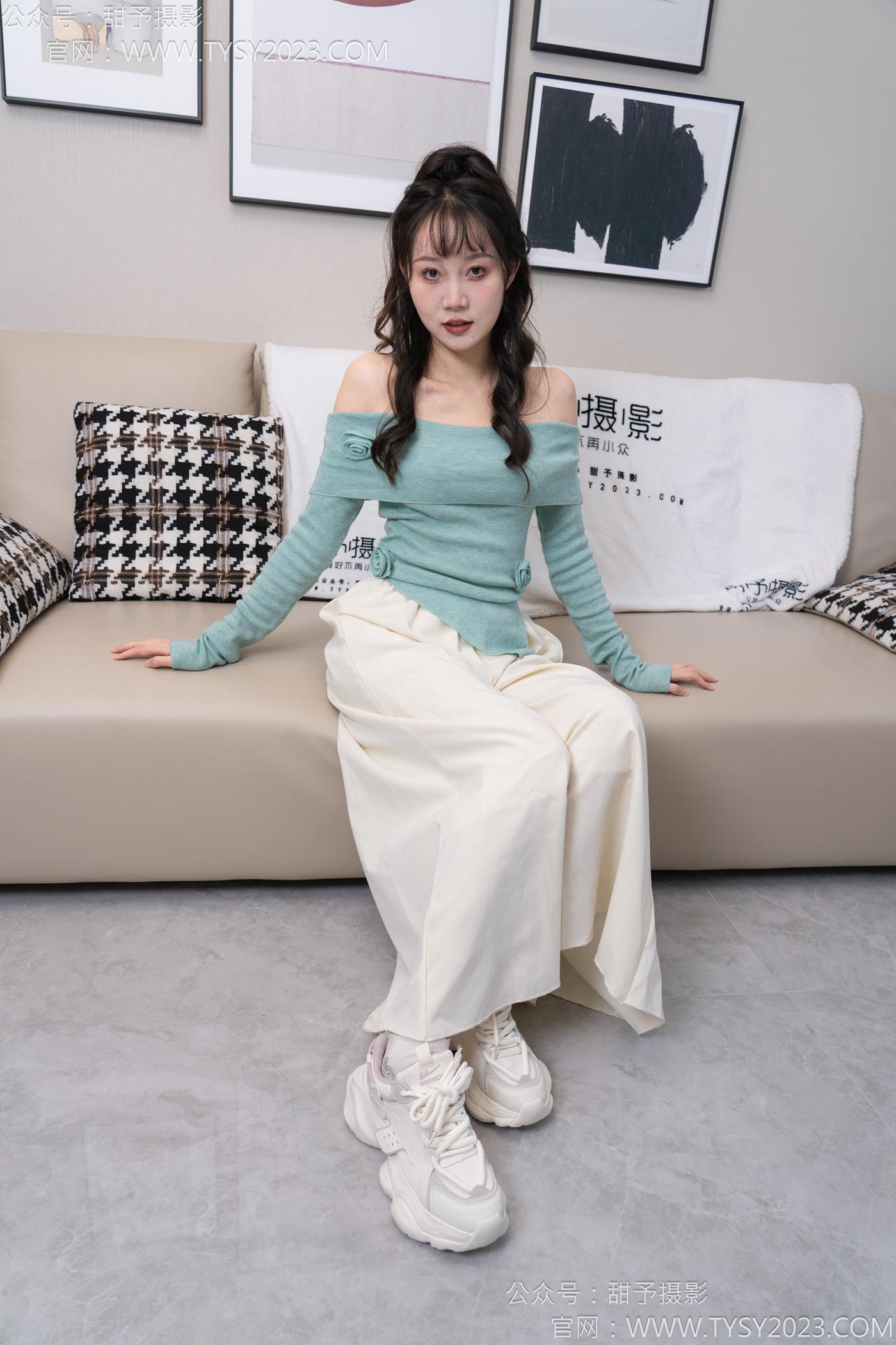 图片[22]-甜予摄影 NO.125 丹丹-运动鞋、白棉袜、裸足[114P] – 速更版-美库