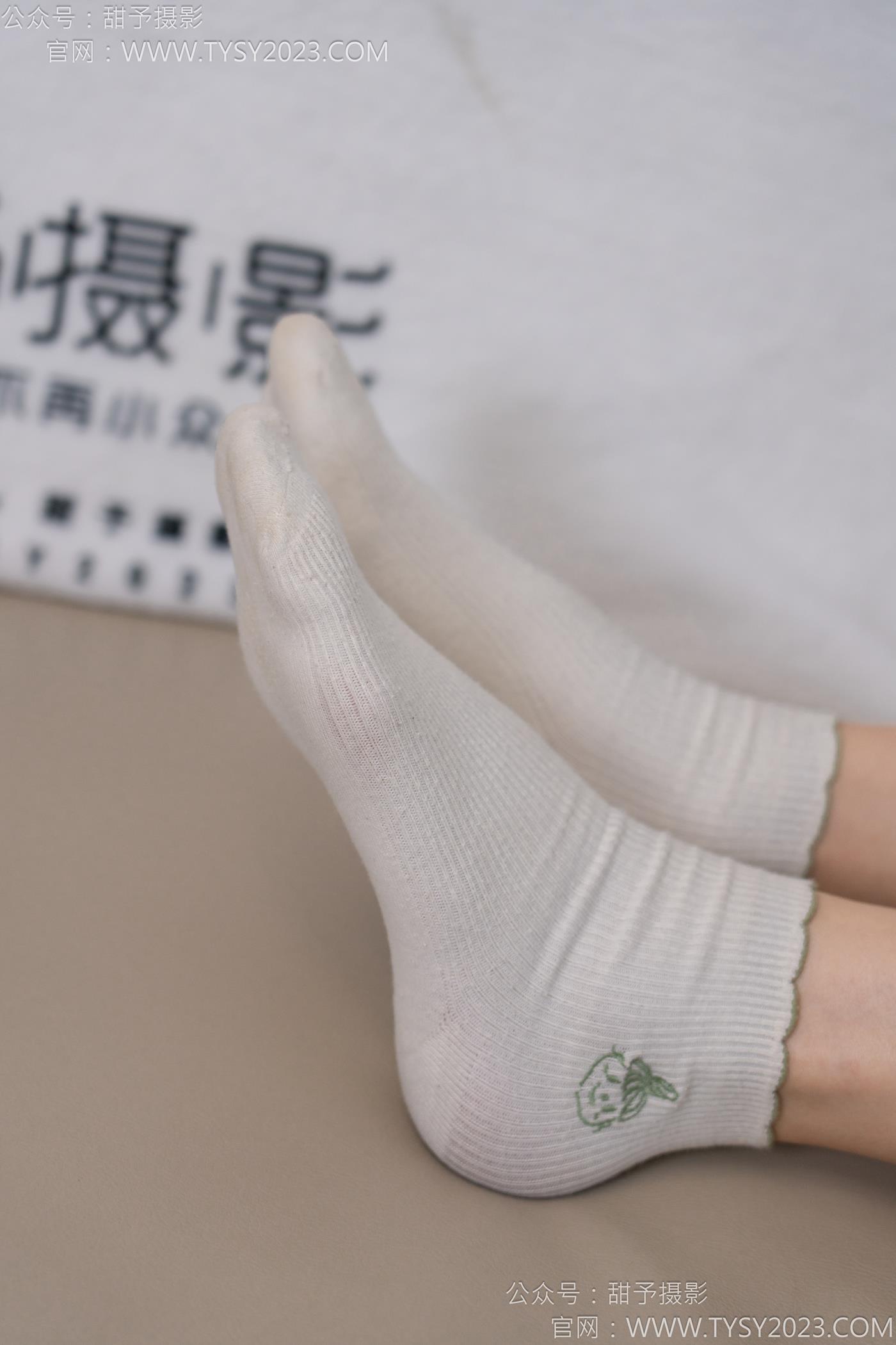 图片[39]-甜予摄影 NO.125 丹丹-运动鞋、白棉袜、裸足[114P] – 速更版-美库