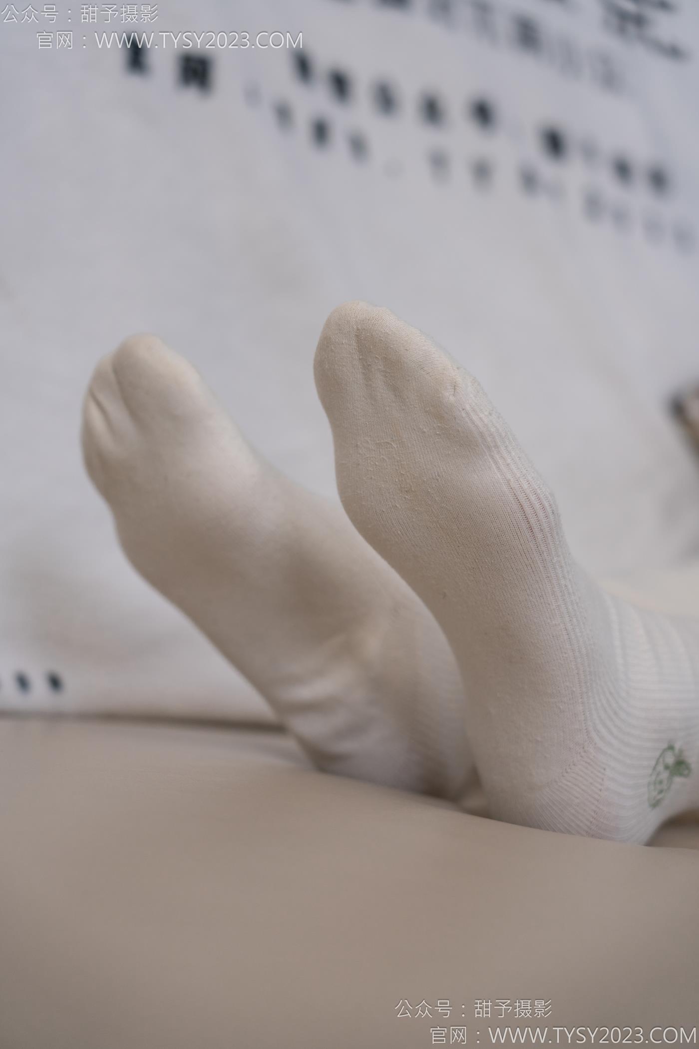 图片[40]-甜予摄影 NO.125 丹丹-运动鞋、白棉袜、裸足[114P] – 速更版-美库