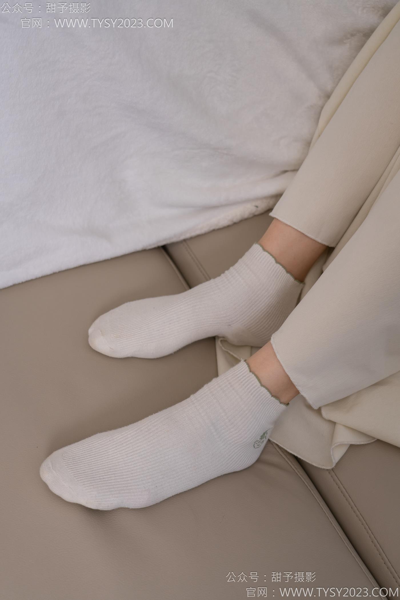 图片[41]-甜予摄影 NO.125 丹丹-运动鞋、白棉袜、裸足[114P] – 速更版-美库