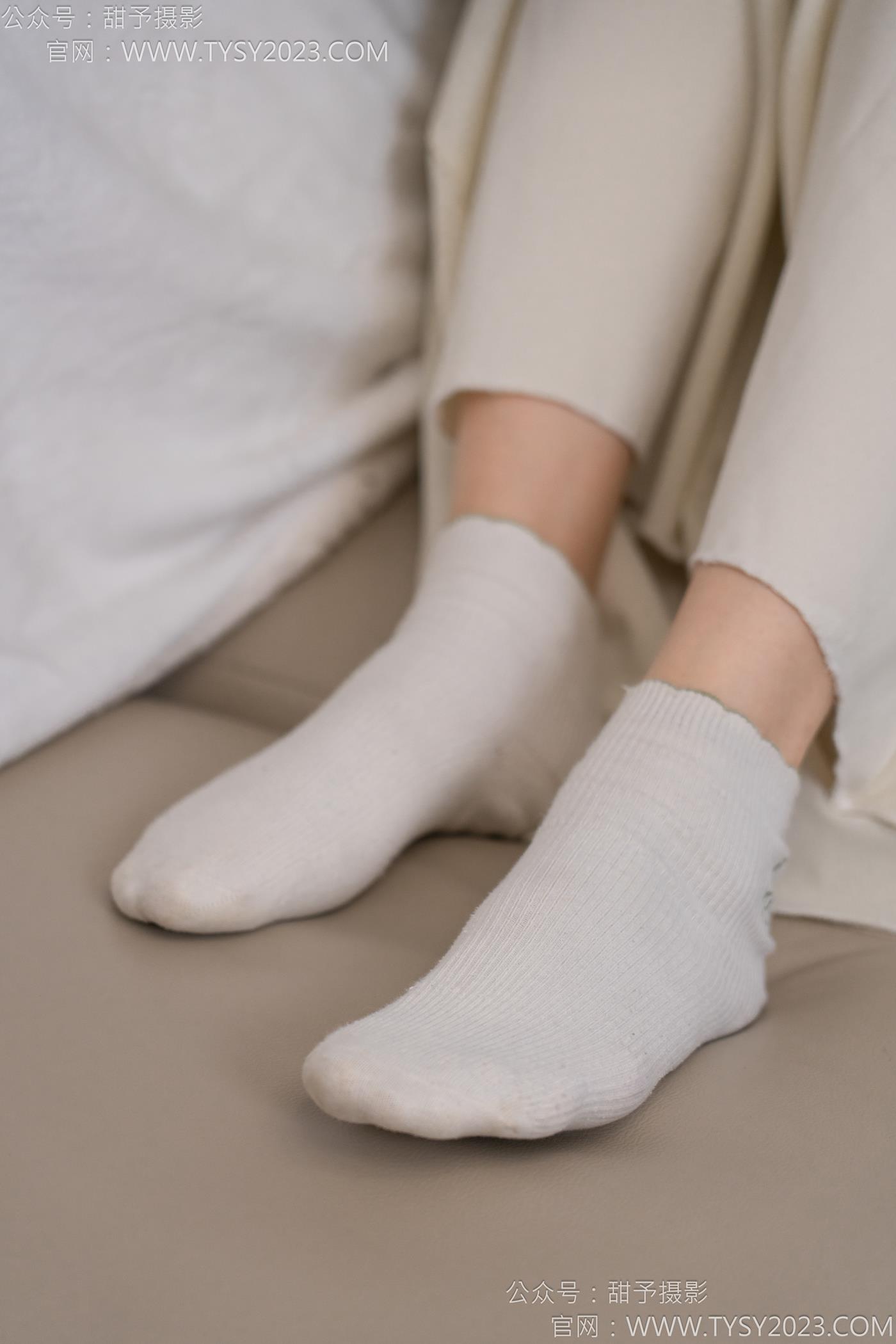 图片[44]-甜予摄影 NO.125 丹丹-运动鞋、白棉袜、裸足[114P] – 速更版-美库