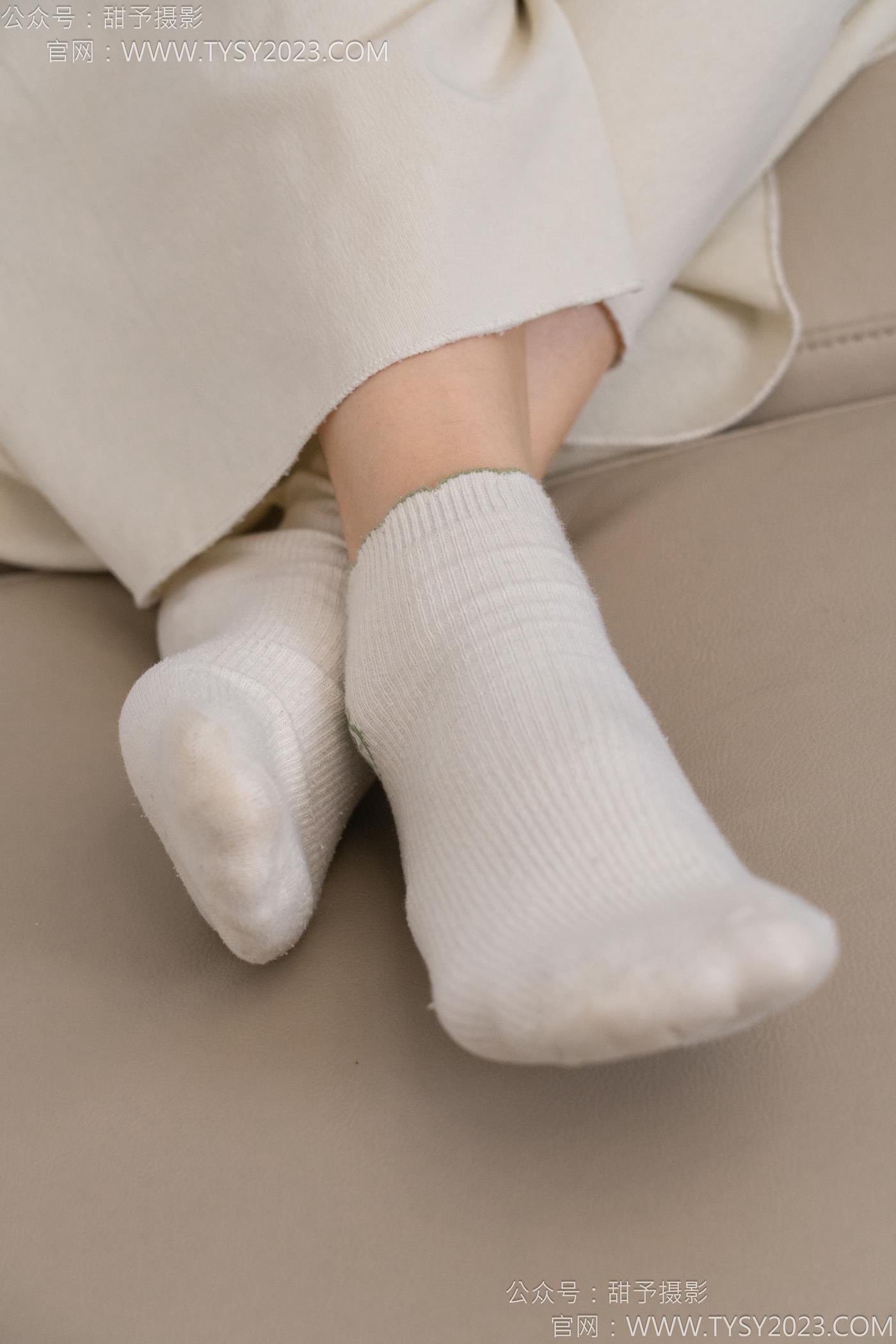 图片[47]-甜予摄影 NO.125 丹丹-运动鞋、白棉袜、裸足[114P] – 速更版-美库