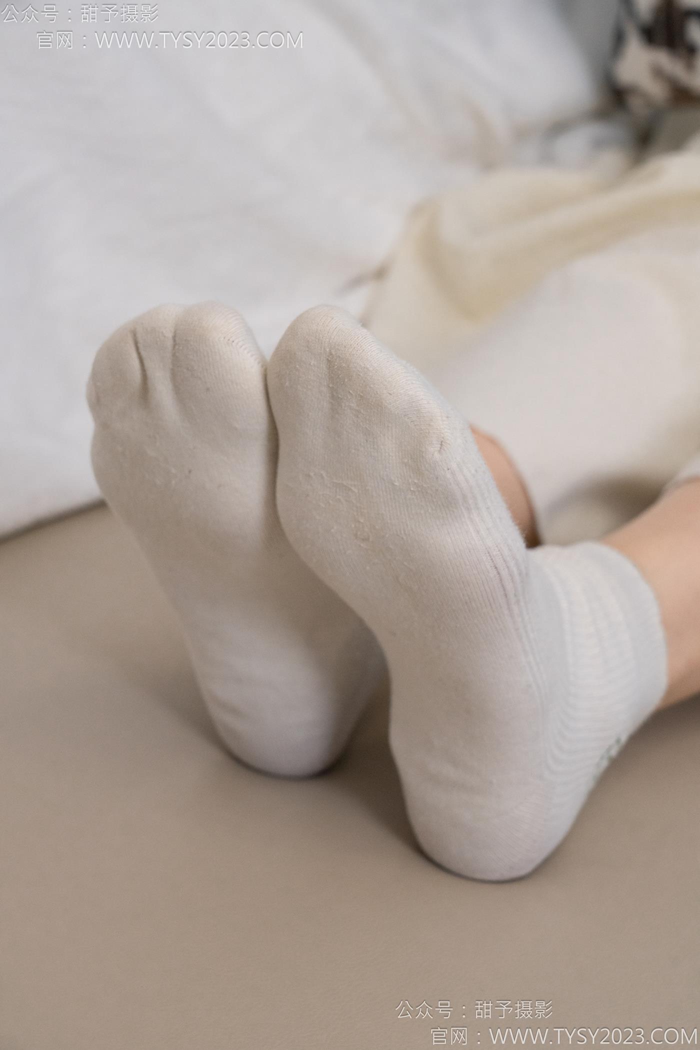 图片[61]-甜予摄影 NO.125 丹丹-运动鞋、白棉袜、裸足[114P] – 速更版-美库