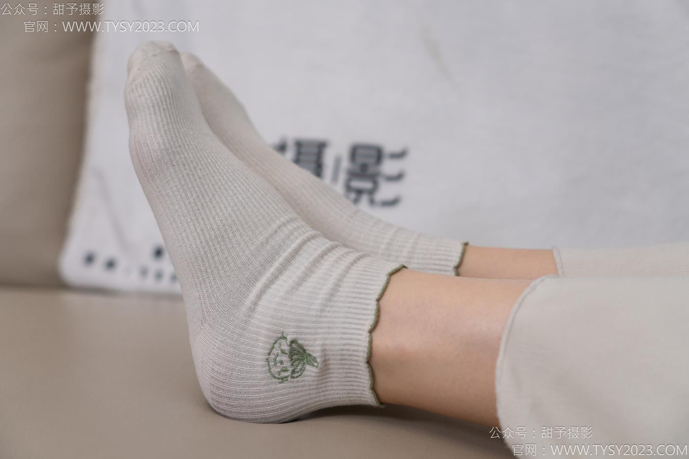 图片[64]-甜予摄影 NO.125 丹丹-运动鞋、白棉袜、裸足[114P] – 速更版-美库