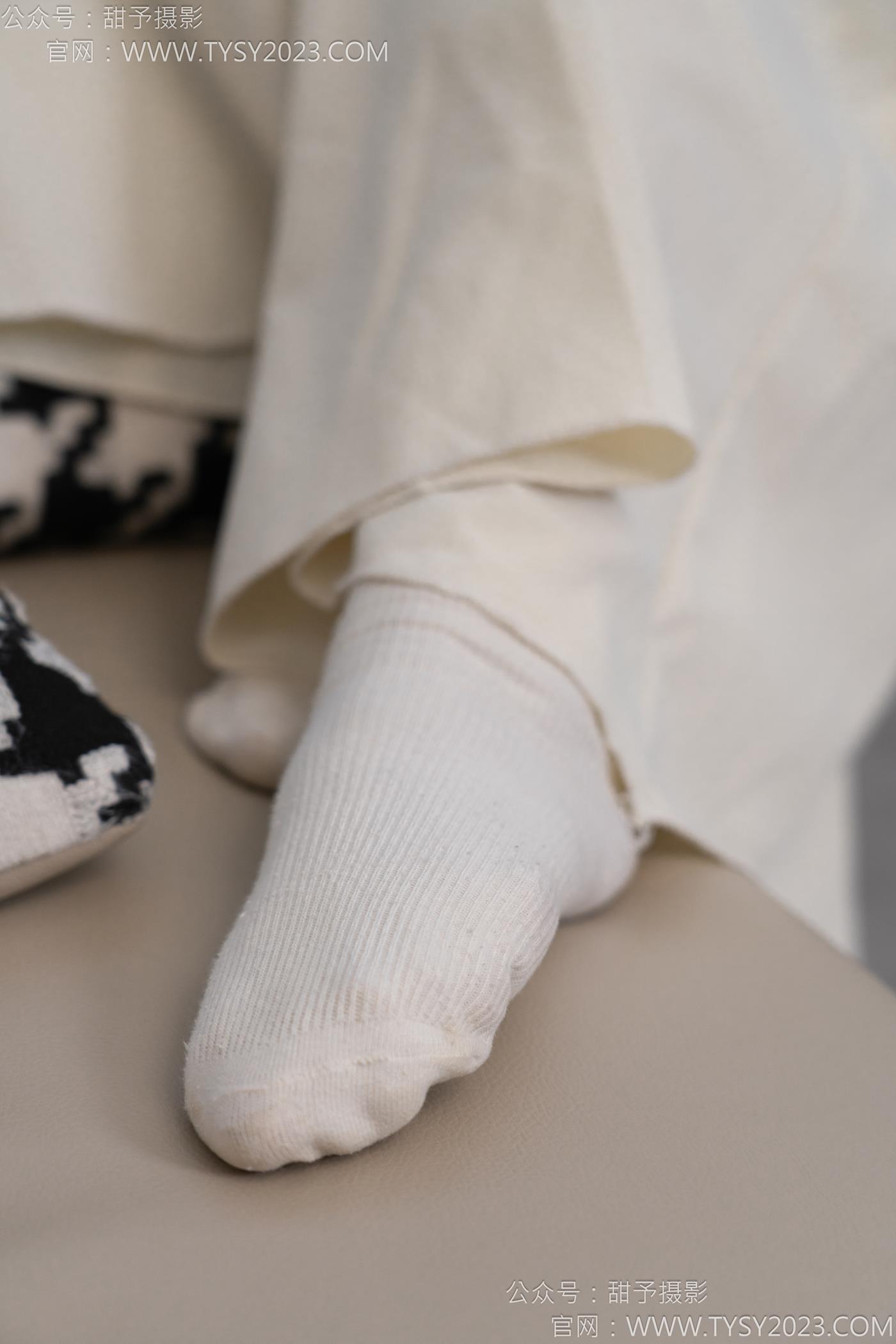 图片[71]-甜予摄影 NO.125 丹丹-运动鞋、白棉袜、裸足[114P] – 速更版-美库