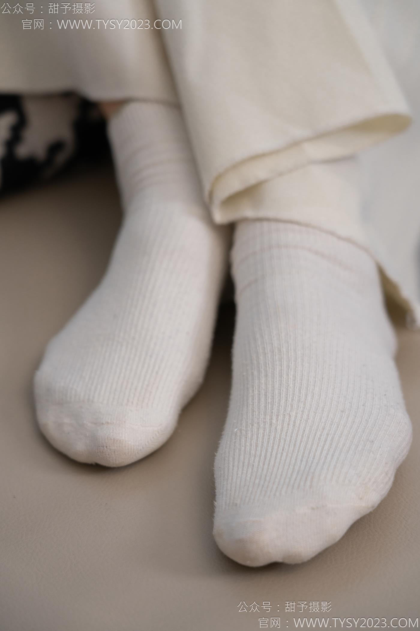 图片[73]-甜予摄影 NO.125 丹丹-运动鞋、白棉袜、裸足[114P] – 速更版-美库