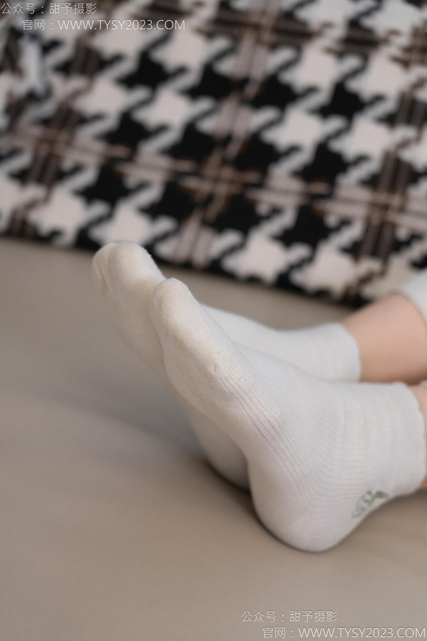 图片[77]-甜予摄影 NO.125 丹丹-运动鞋、白棉袜、裸足[114P] – 速更版-美库