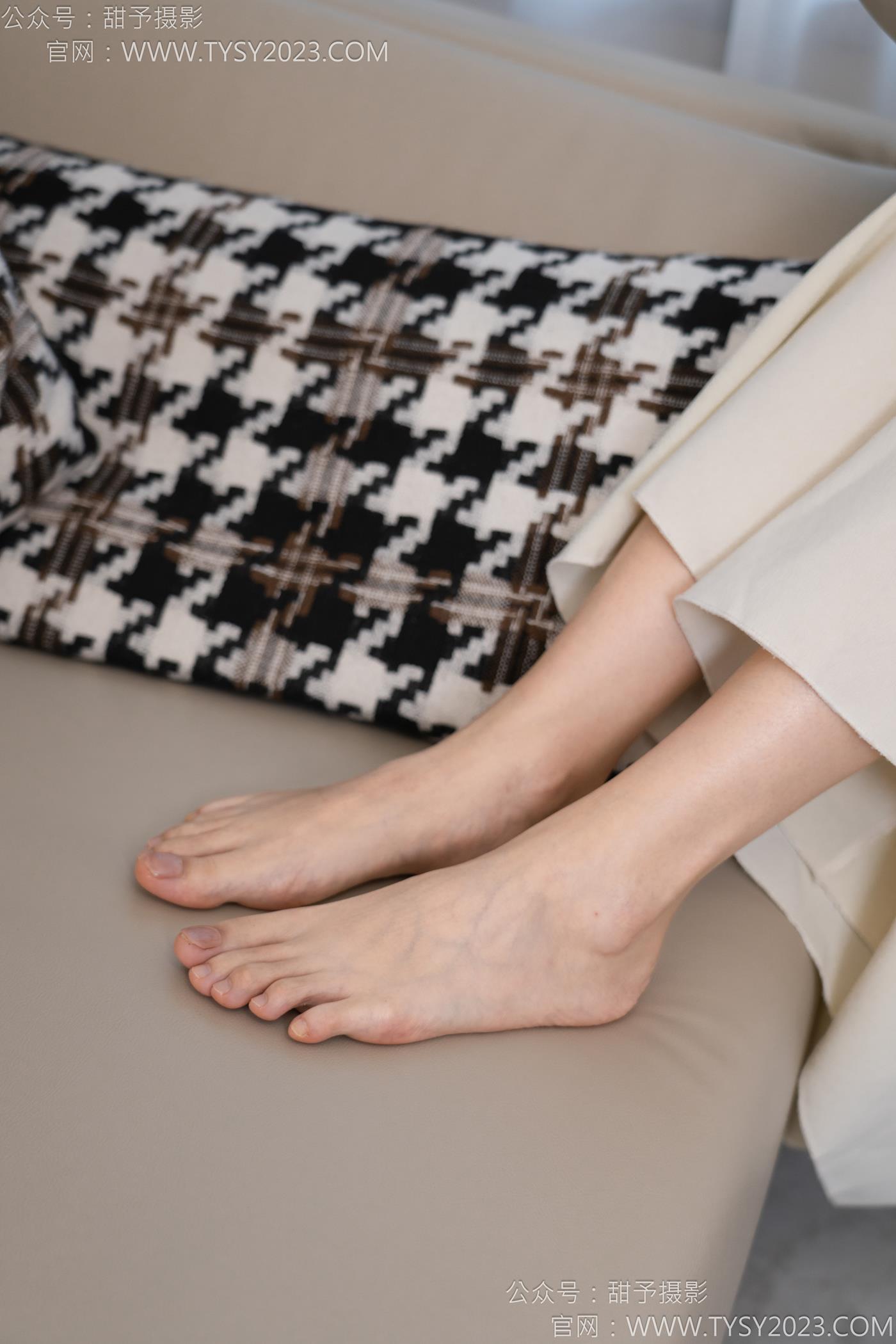 图片[89]-甜予摄影 NO.125 丹丹-运动鞋、白棉袜、裸足[114P] – 速更版-美库