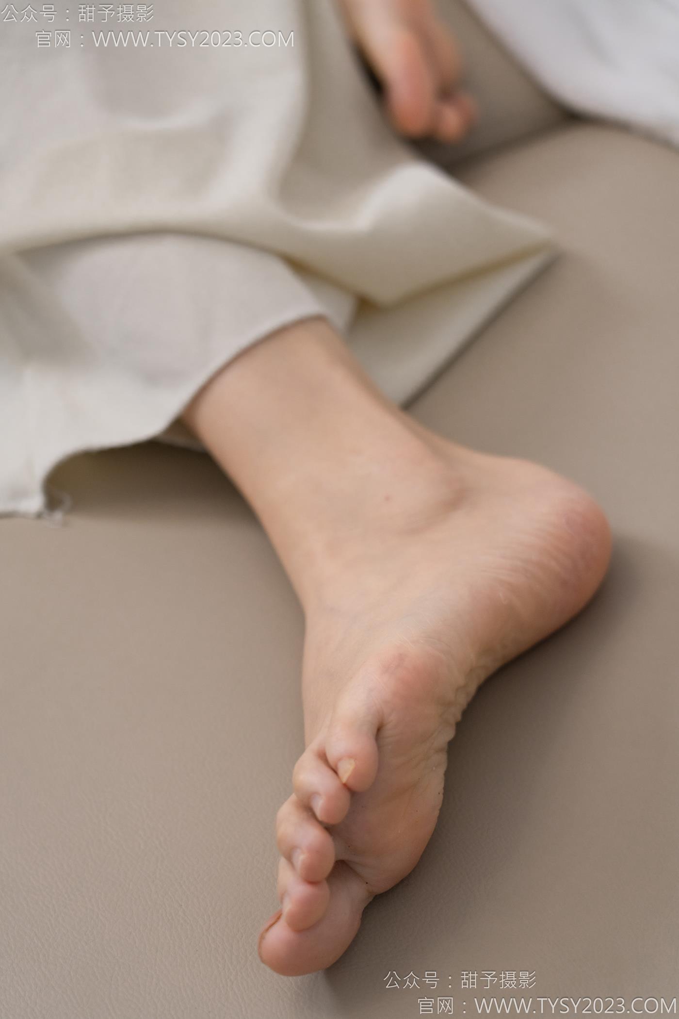 图片[93]-甜予摄影 NO.125 丹丹-运动鞋、白棉袜、裸足[114P] – 速更版-美库