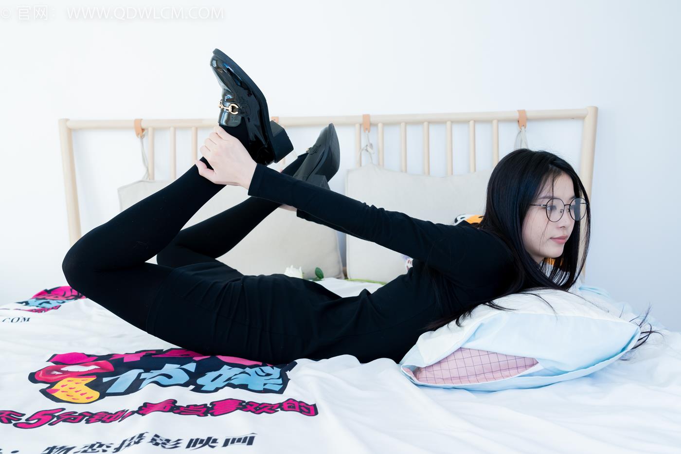 图片[65]-物恋传媒 NO.2256 茯苓-平底鞋、厚肉丝、厚黑丝、皮筋绑脚和挠脚心剧情[139P] – 速更版-美库