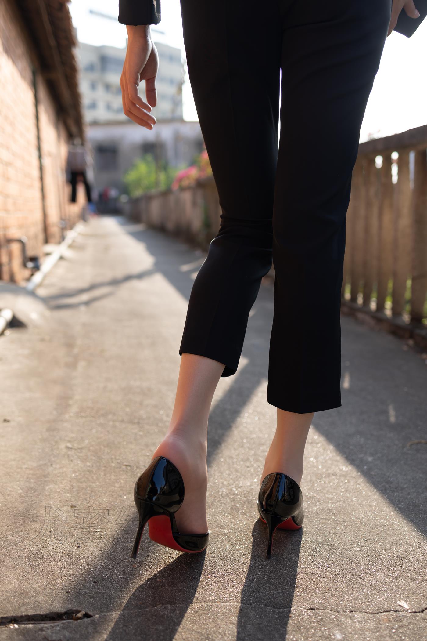 图片[28]-[尤蜜丝]穿搭写真 NO.137[100P] – 速更版-美库