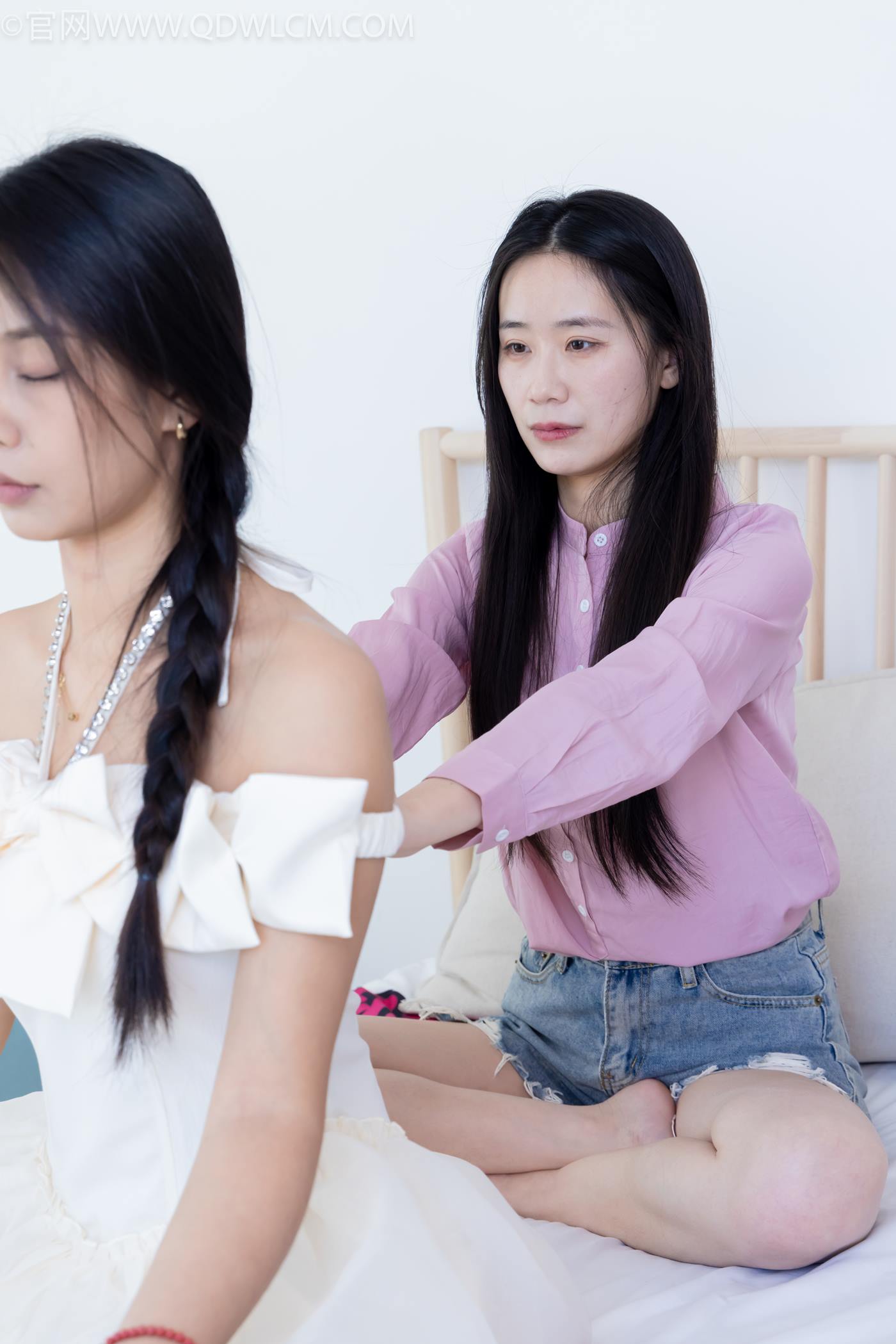 图片[53]-物恋传媒 NO.2259 菜菜&岚岚-平底鞋、高跟鞋、厚黑丝、薄白丝、裸足、运功疗伤剧情[170P] – 速更版-美库