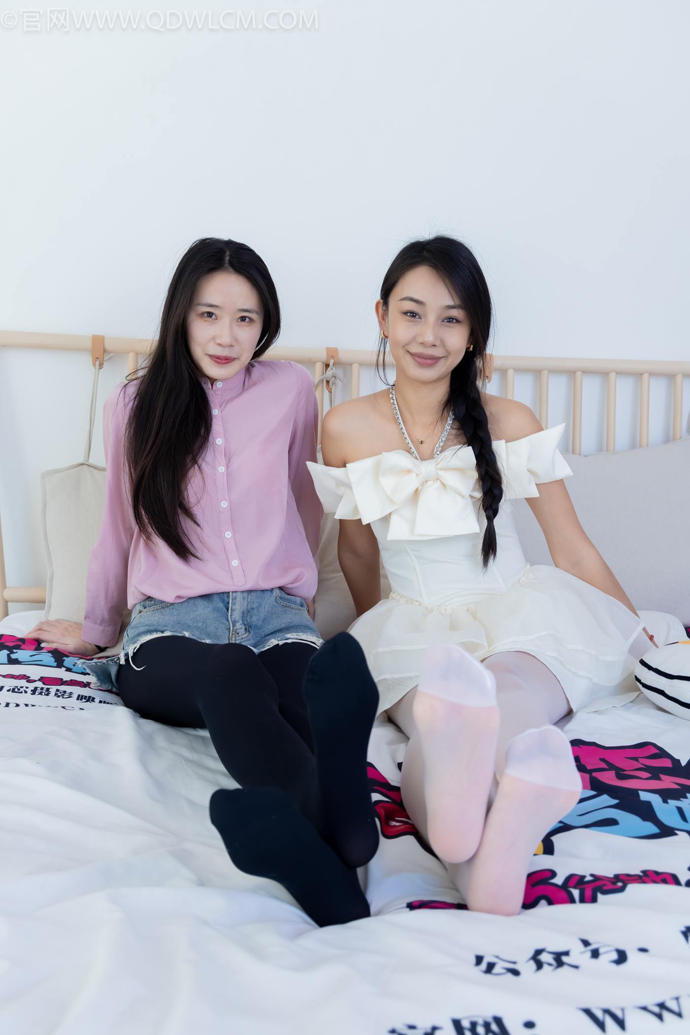 图片[136]-物恋传媒 NO.2259 菜菜&岚岚-平底鞋、高跟鞋、厚黑丝、薄白丝、裸足、运功疗伤剧情[170P] – 速更版-美库