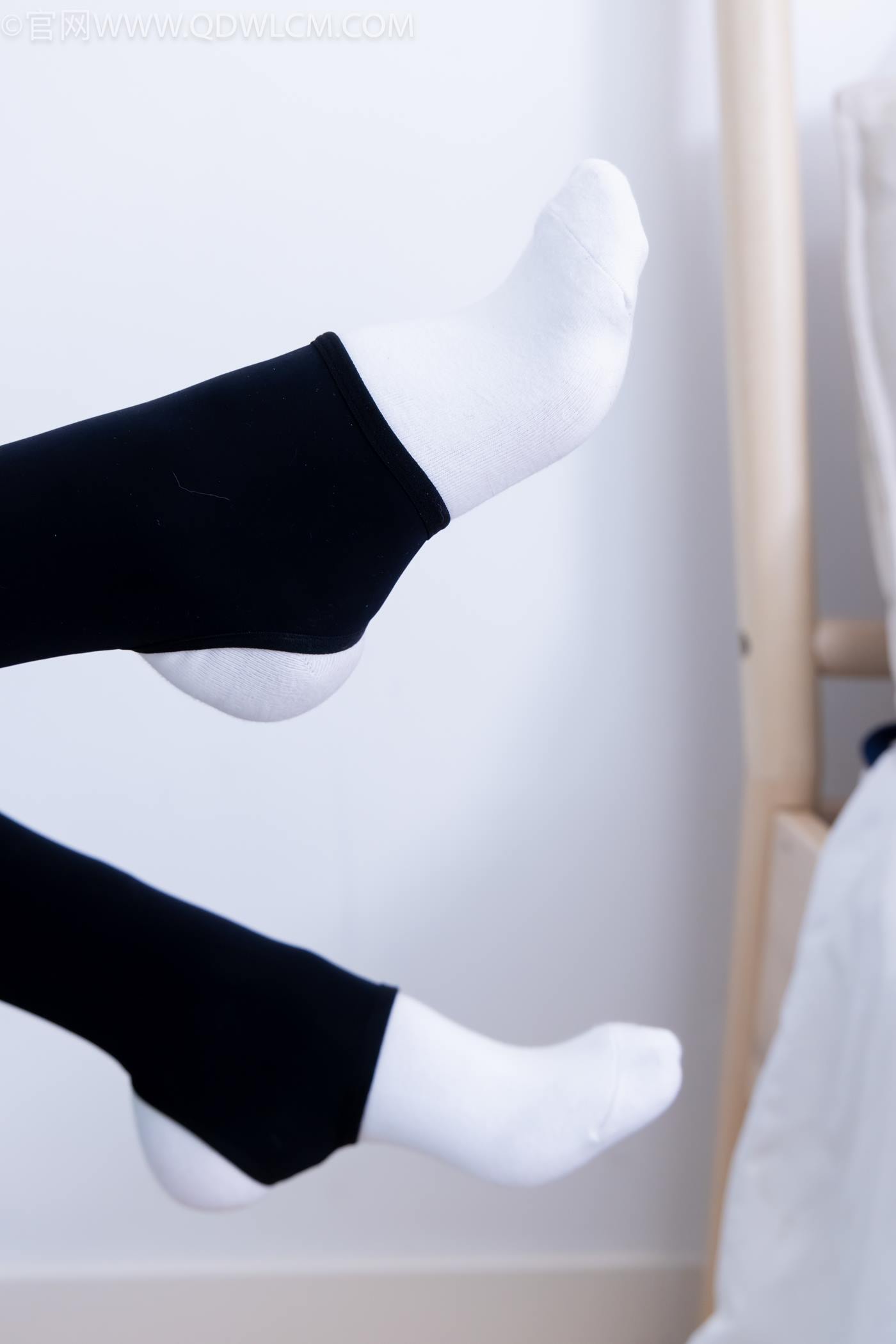 图片[23]-物恋传媒 NO.2260 茯苓-板鞋、黑色踩脚裤、白棉袜[110P] – 速更版-美库