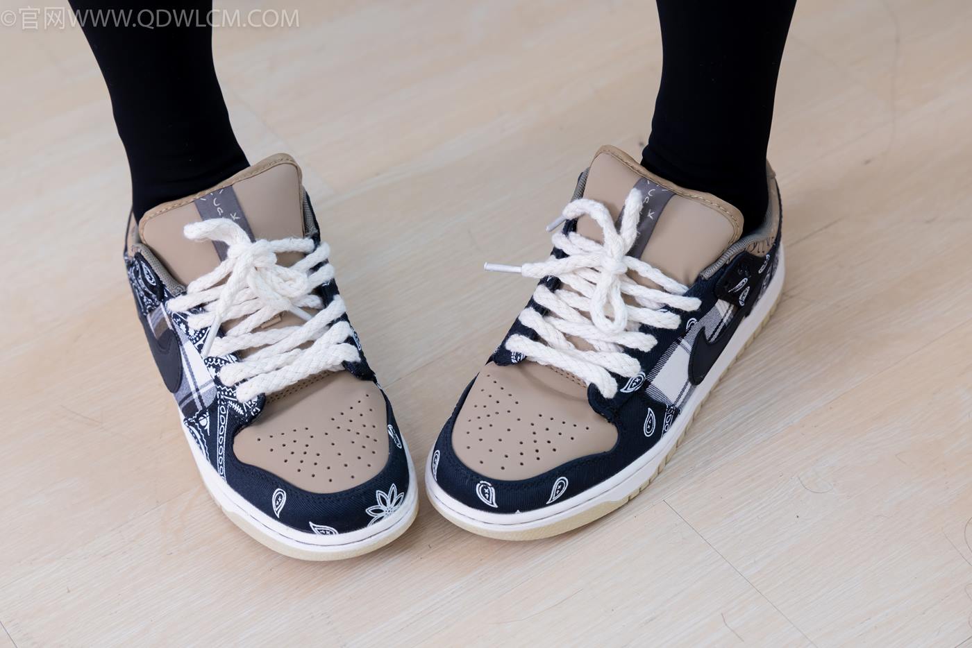 图片[71]-物恋传媒 NO.2260 茯苓-板鞋、黑色踩脚裤、白棉袜[110P] – 速更版-美库