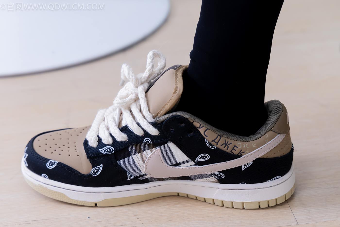 图片[78]-物恋传媒 NO.2260 茯苓-板鞋、黑色踩脚裤、白棉袜[110P] – 速更版-美库